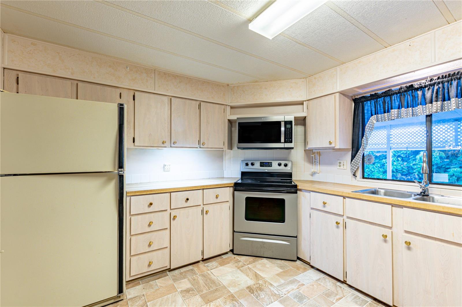 Image 9 of 41 For 7131 El Dewitt Street