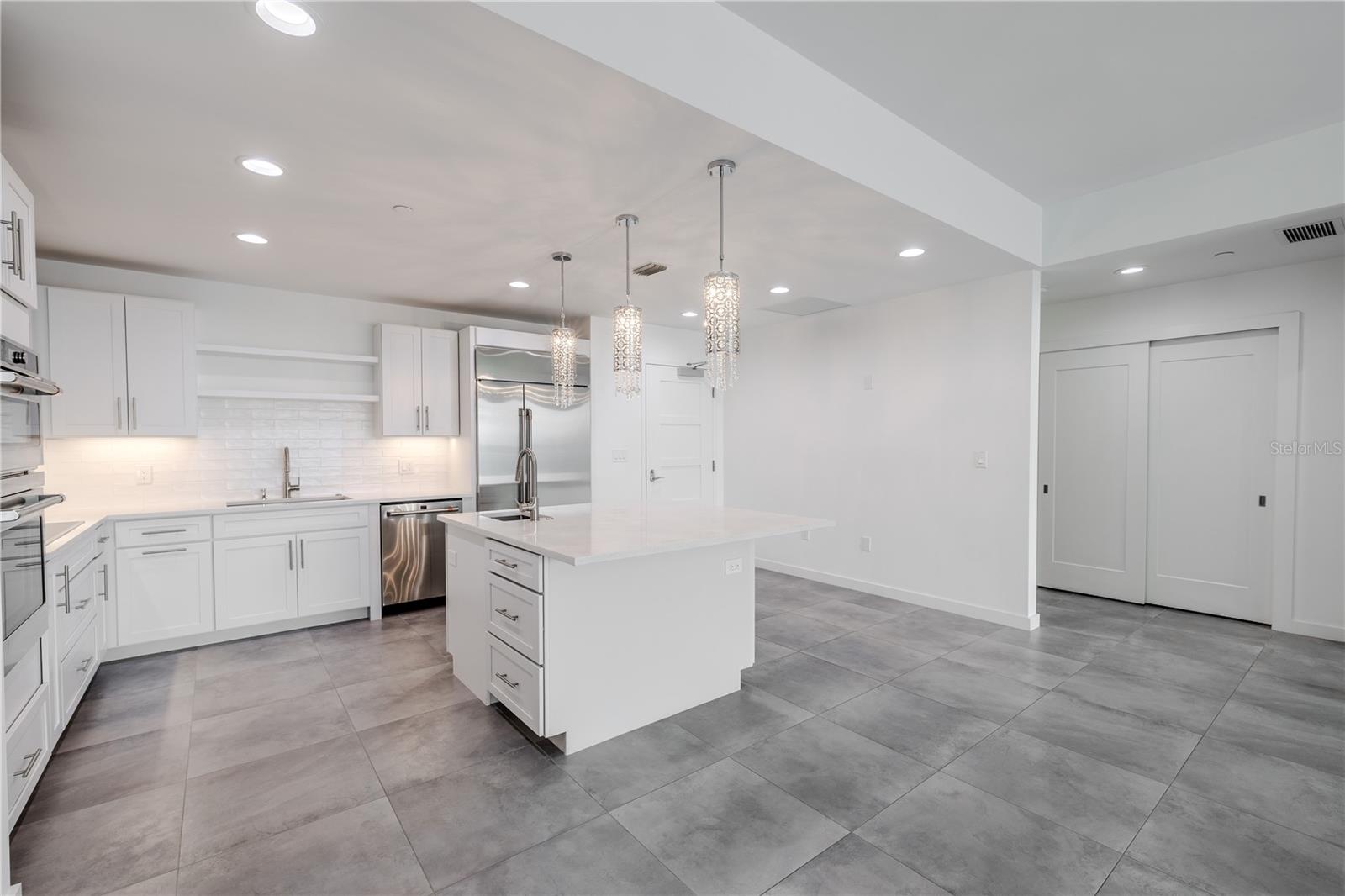 Image 14 of 82 For 920 Osceola Avenue 703
