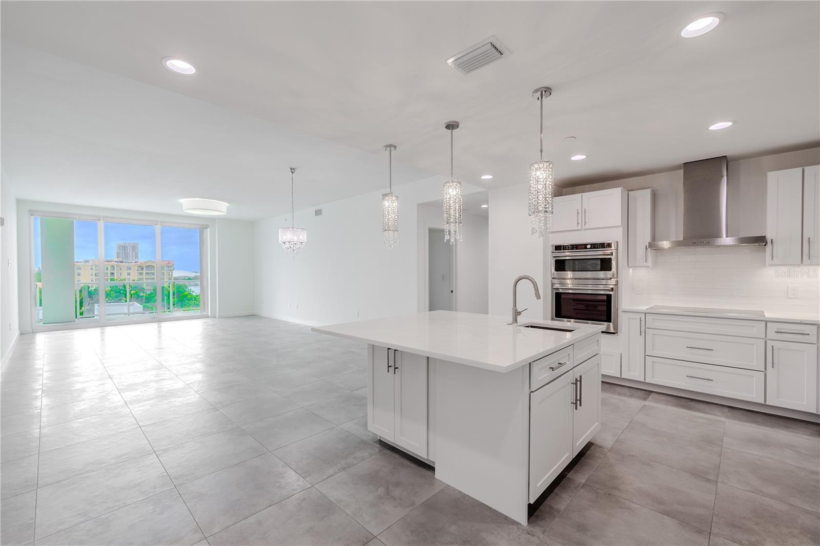 Image 2 of 82 For 920 Osceola Avenue 703