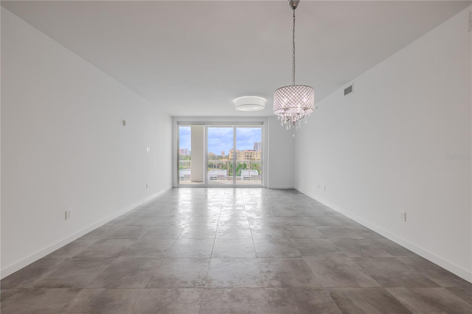 Image 3 of 82 For 920 Osceola Avenue 703