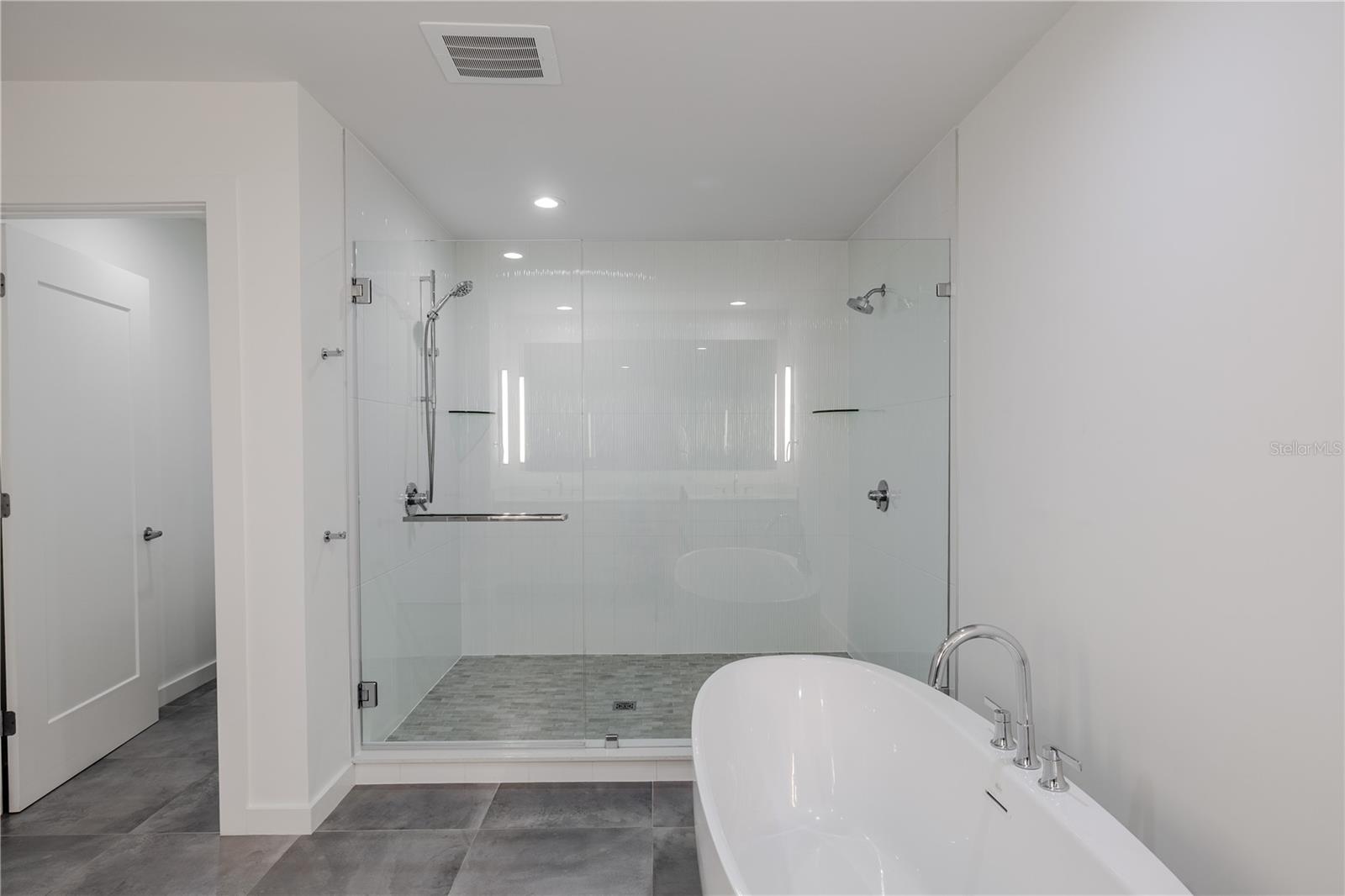 Image 35 of 82 For 920 Osceola Avenue 703