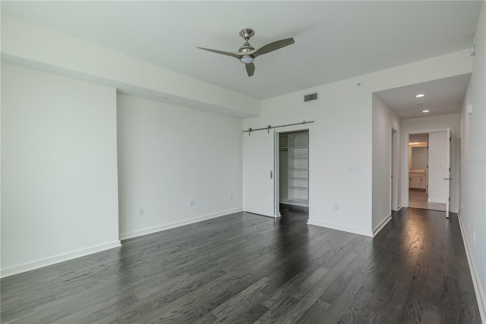Image 45 of 82 For 920 Osceola Avenue 703