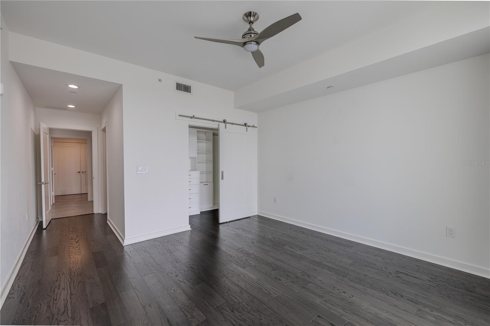 Image 52 of 82 For 920 Osceola Avenue 703