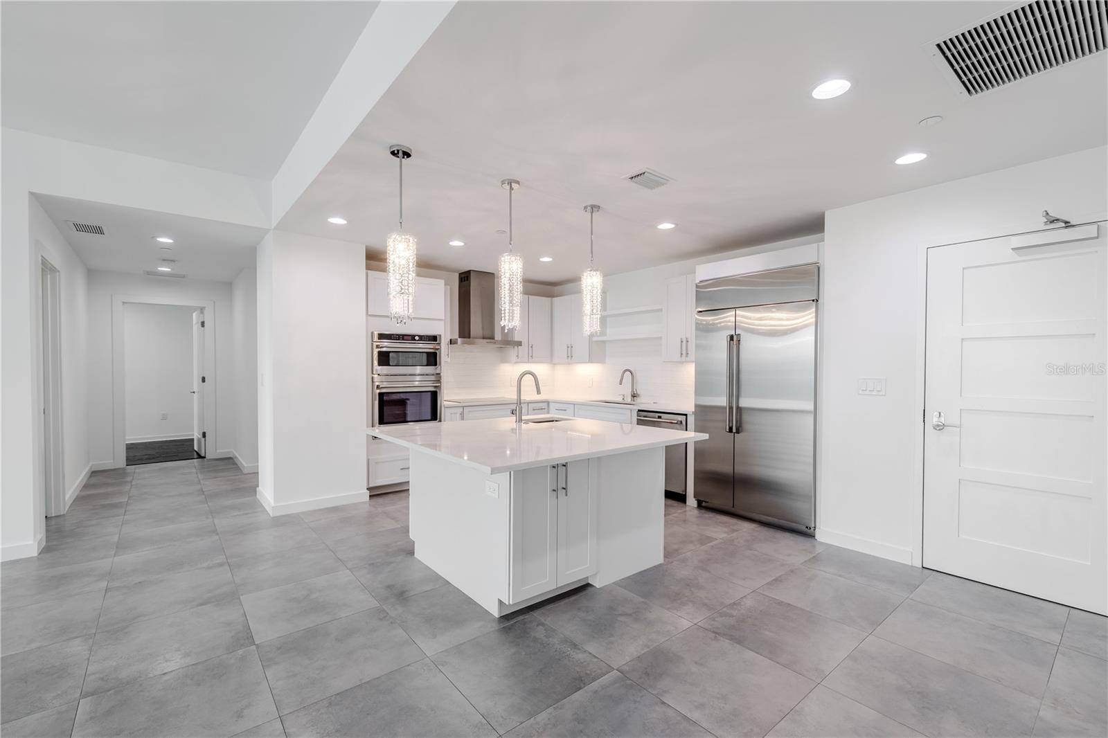 Image 9 of 82 For 920 Osceola Avenue 703