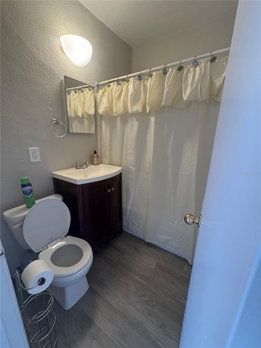 Image 12 of 16 For 201 Himes Avenue