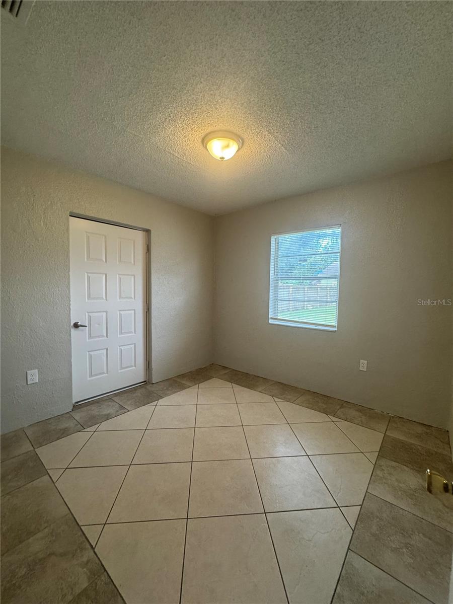 Image 13 of 16 For 201 Himes Avenue