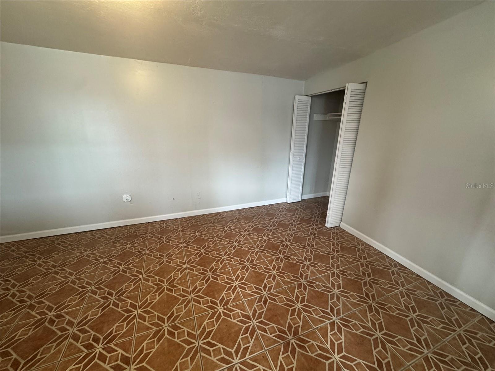 Image 9 of 16 For 201 Himes Avenue