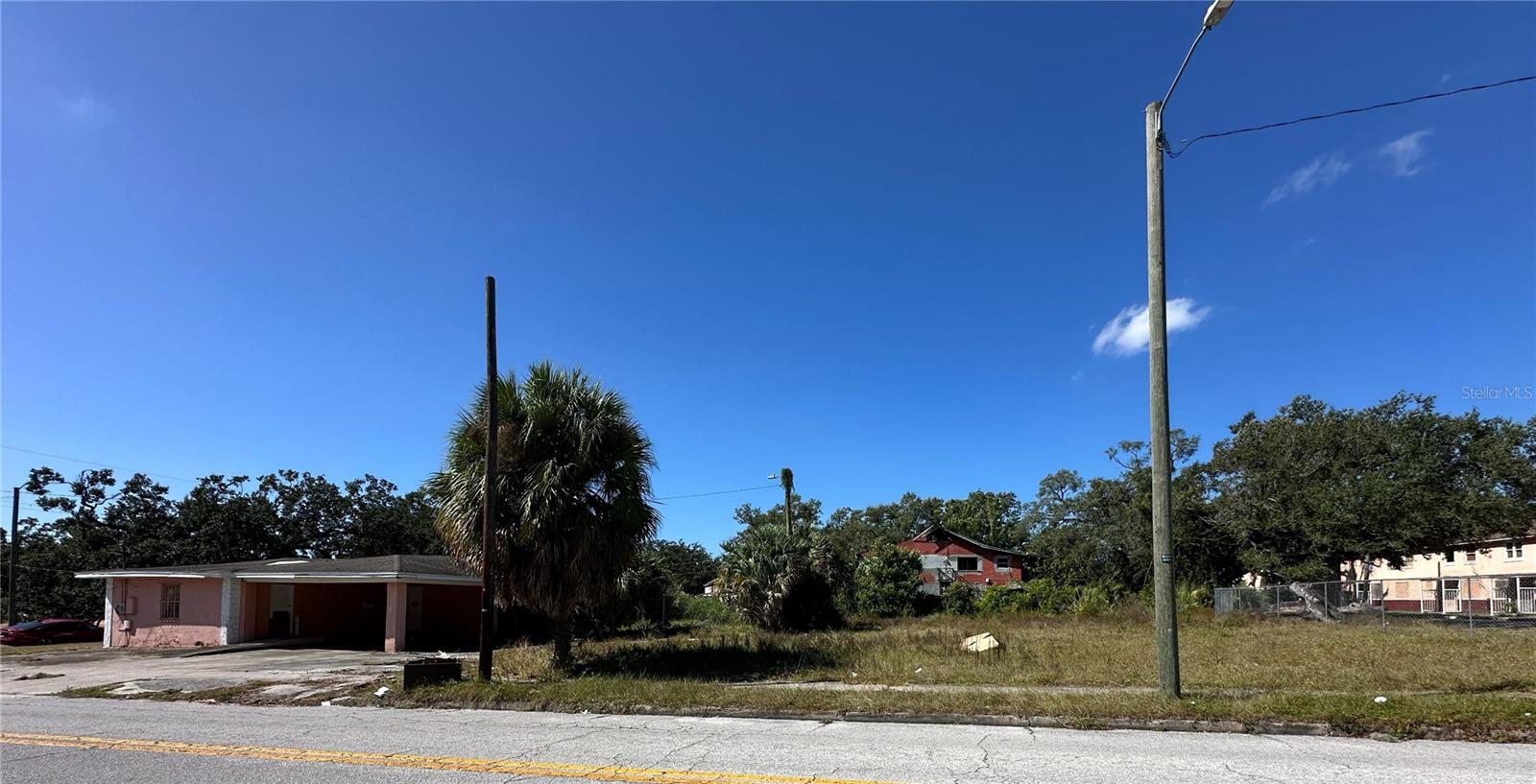 Image 28 of 37 For 418 Emily Street