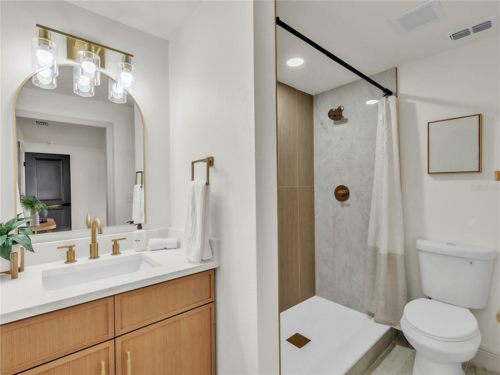 Image 10 of 22 For 10525 Valencia Road