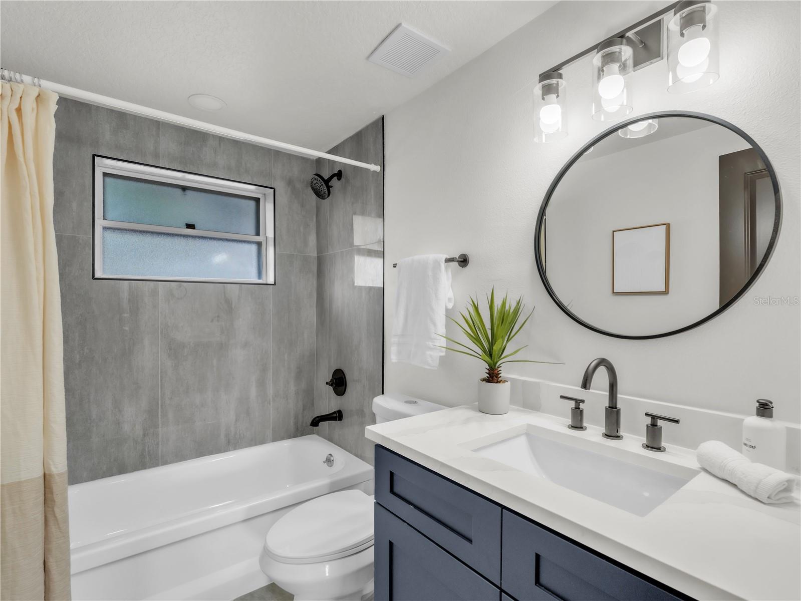 Image 19 of 22 For 10525 Valencia Road