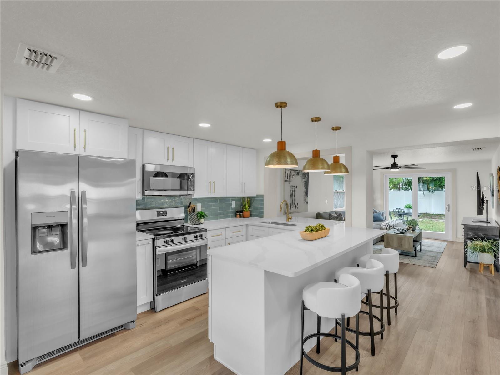 Image 3 of 22 For 10525 Valencia Road