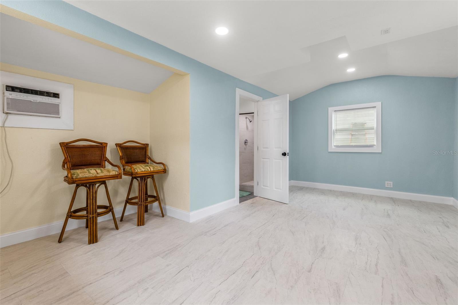 Image 26 of 40 For 3135 8th Avenue N