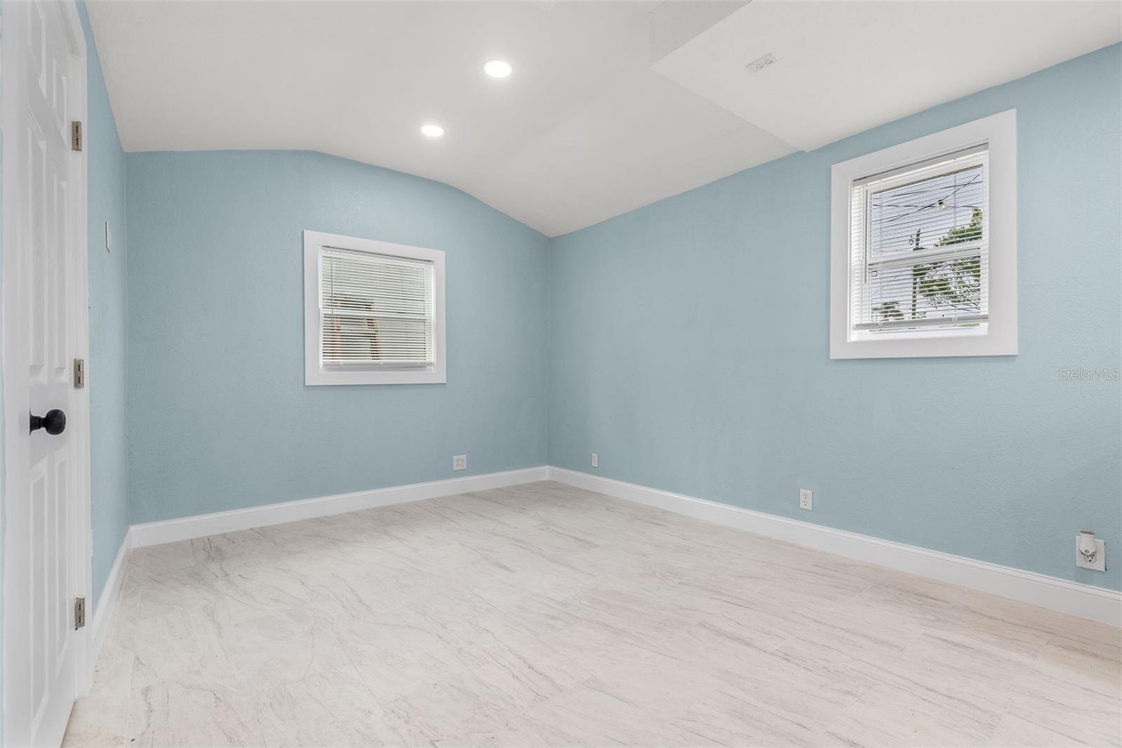 Image 27 of 40 For 3135 8th Avenue N