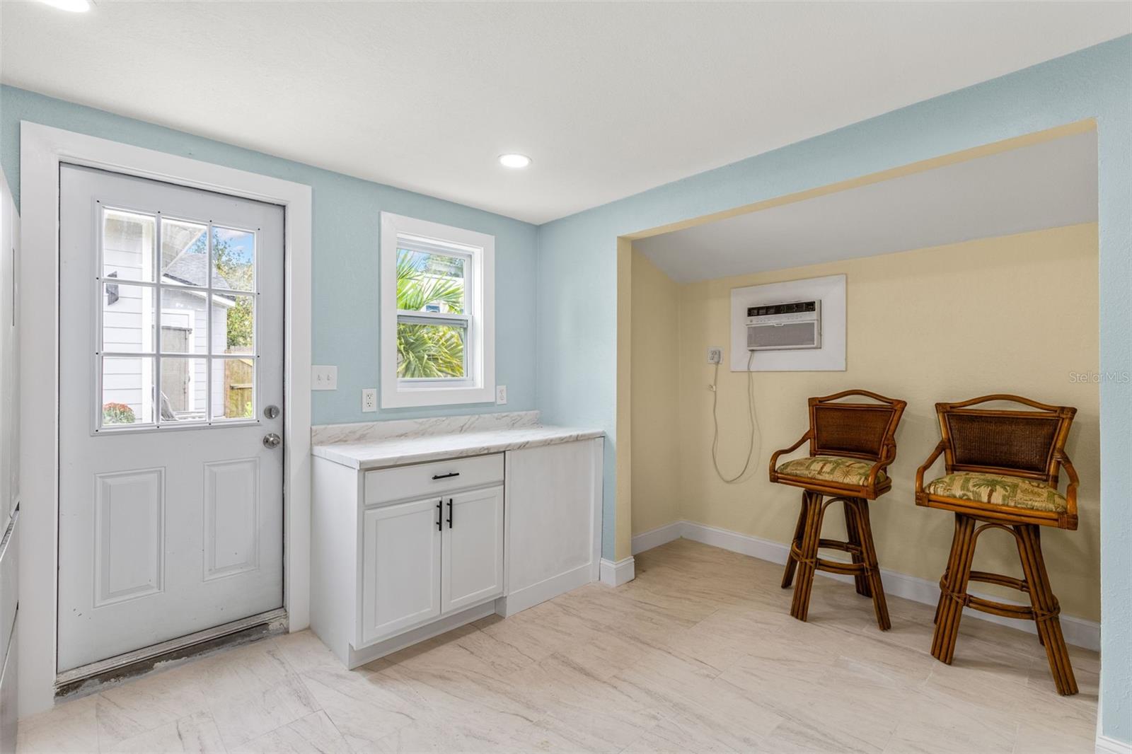 Image 33 of 40 For 3135 8th Avenue N