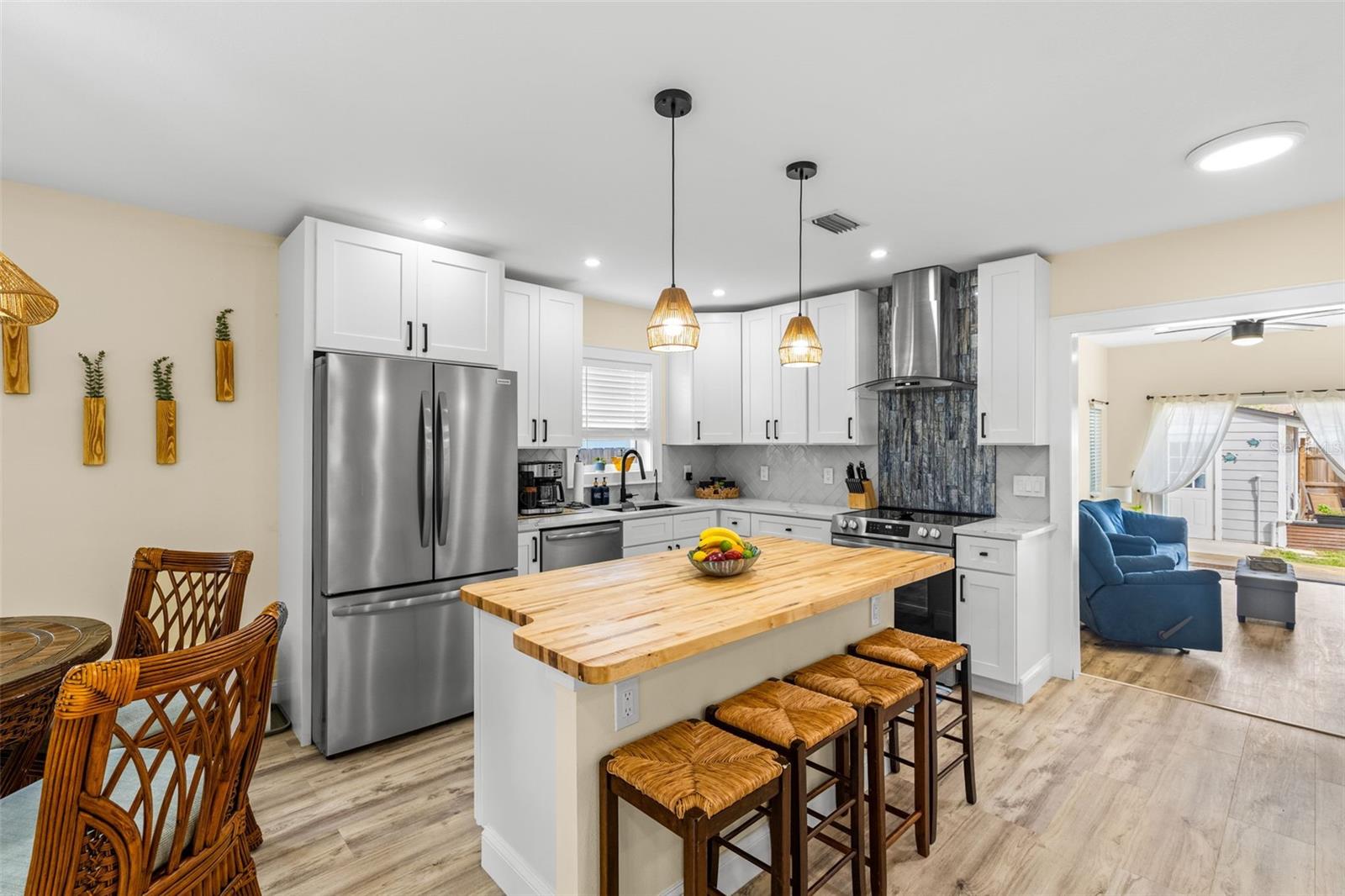 Image 7 of 40 For 3135 8th Avenue N