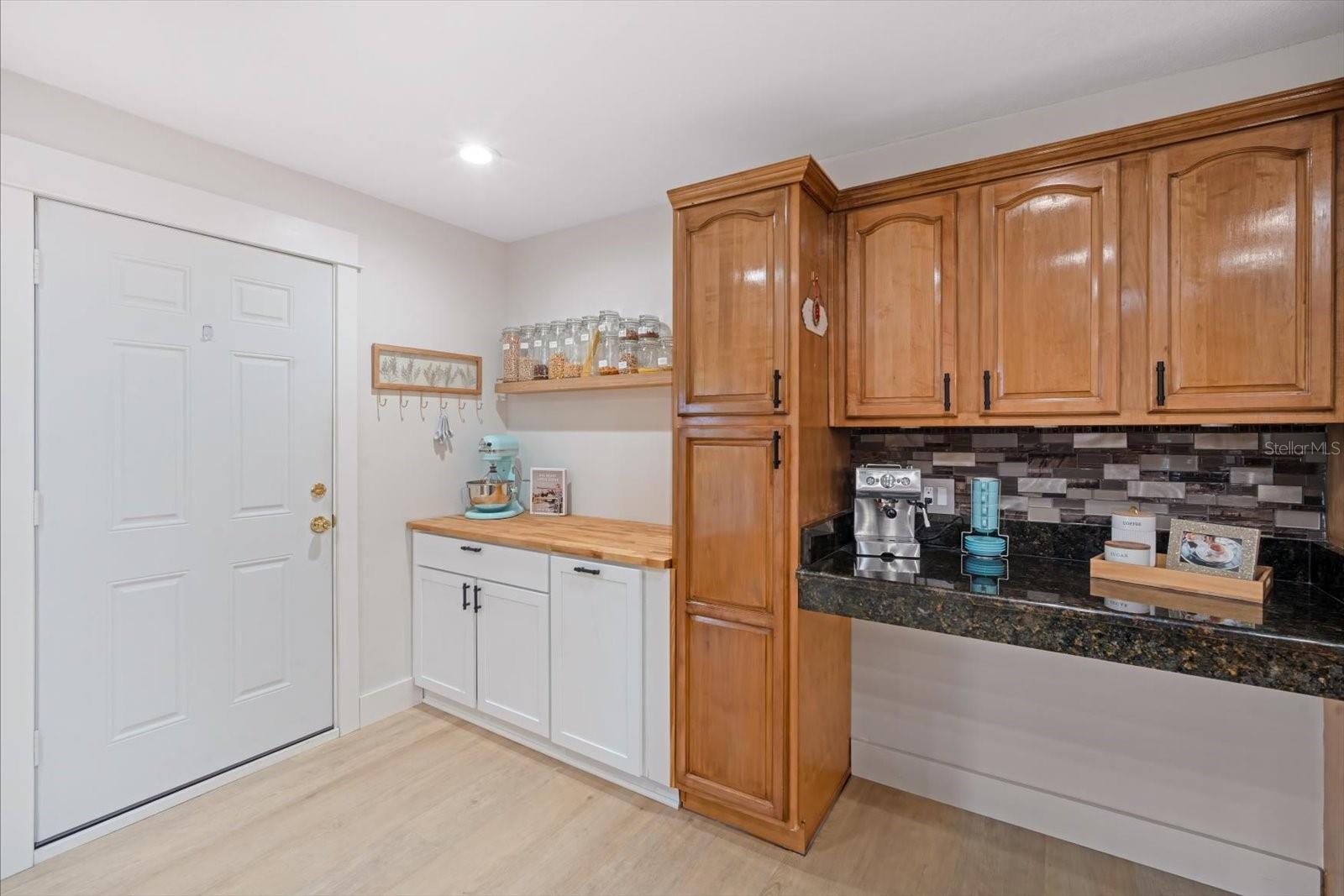 Image 15 of 31 For 15911 Ironware Place
