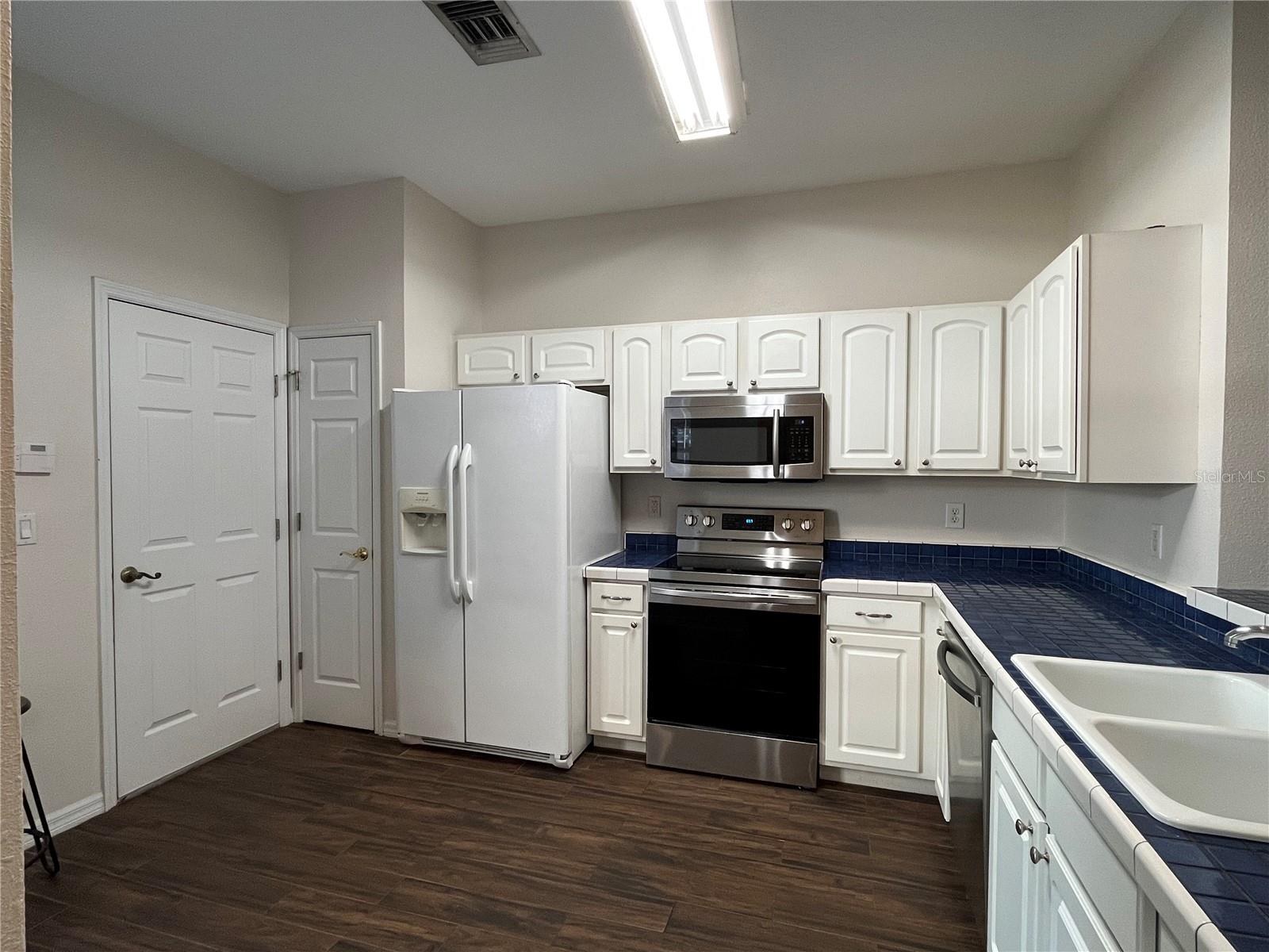 Image 5 of 28 For 18805 Duquesne Drive