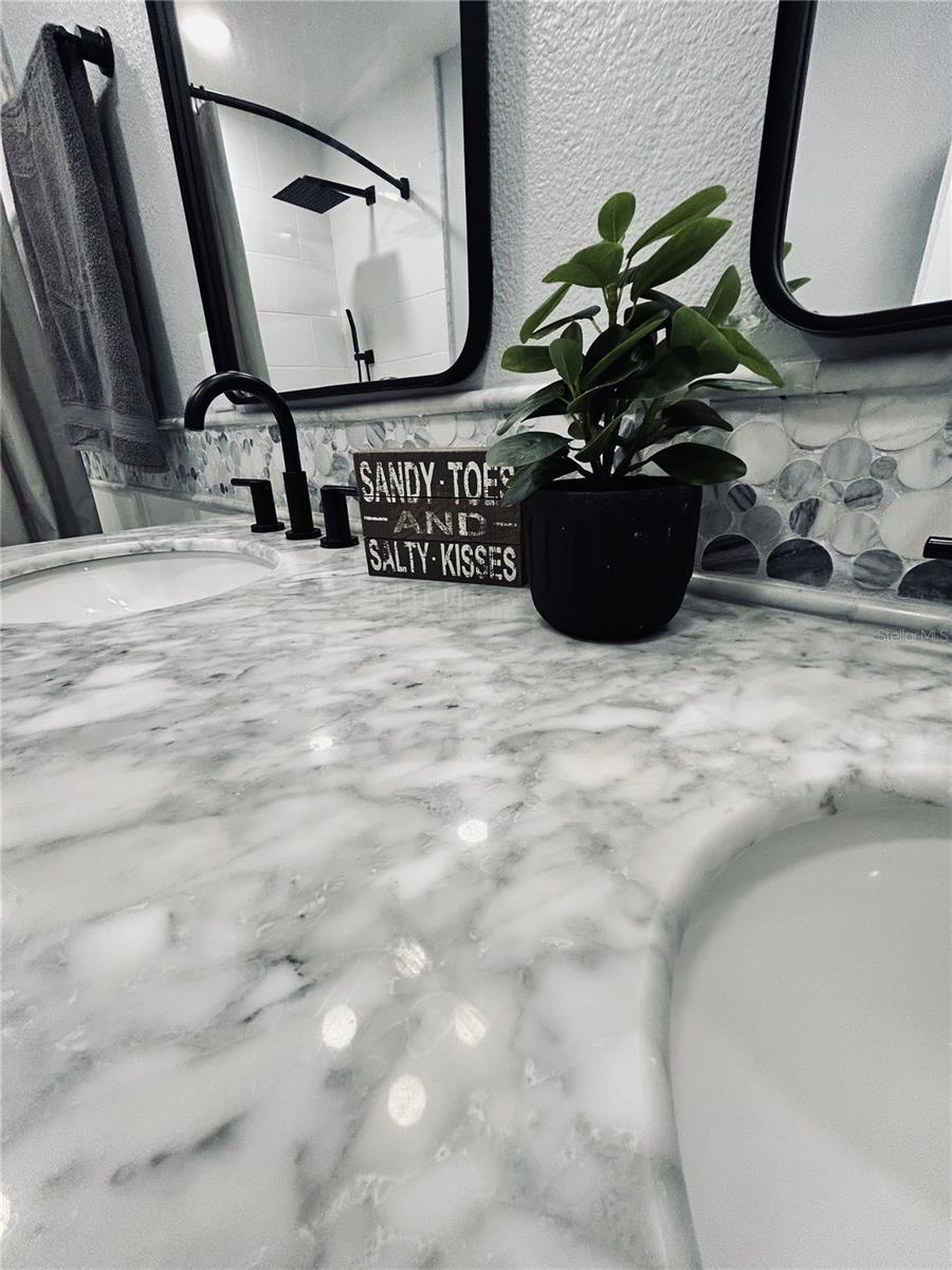 Image 10 of 35 For 2400 Feather Sound Drive 534