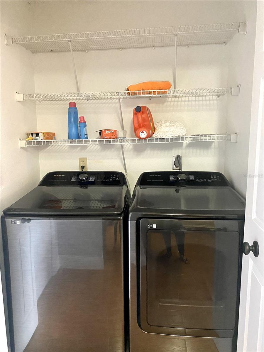 Image 20 of 35 For 2400 Feather Sound Drive 534