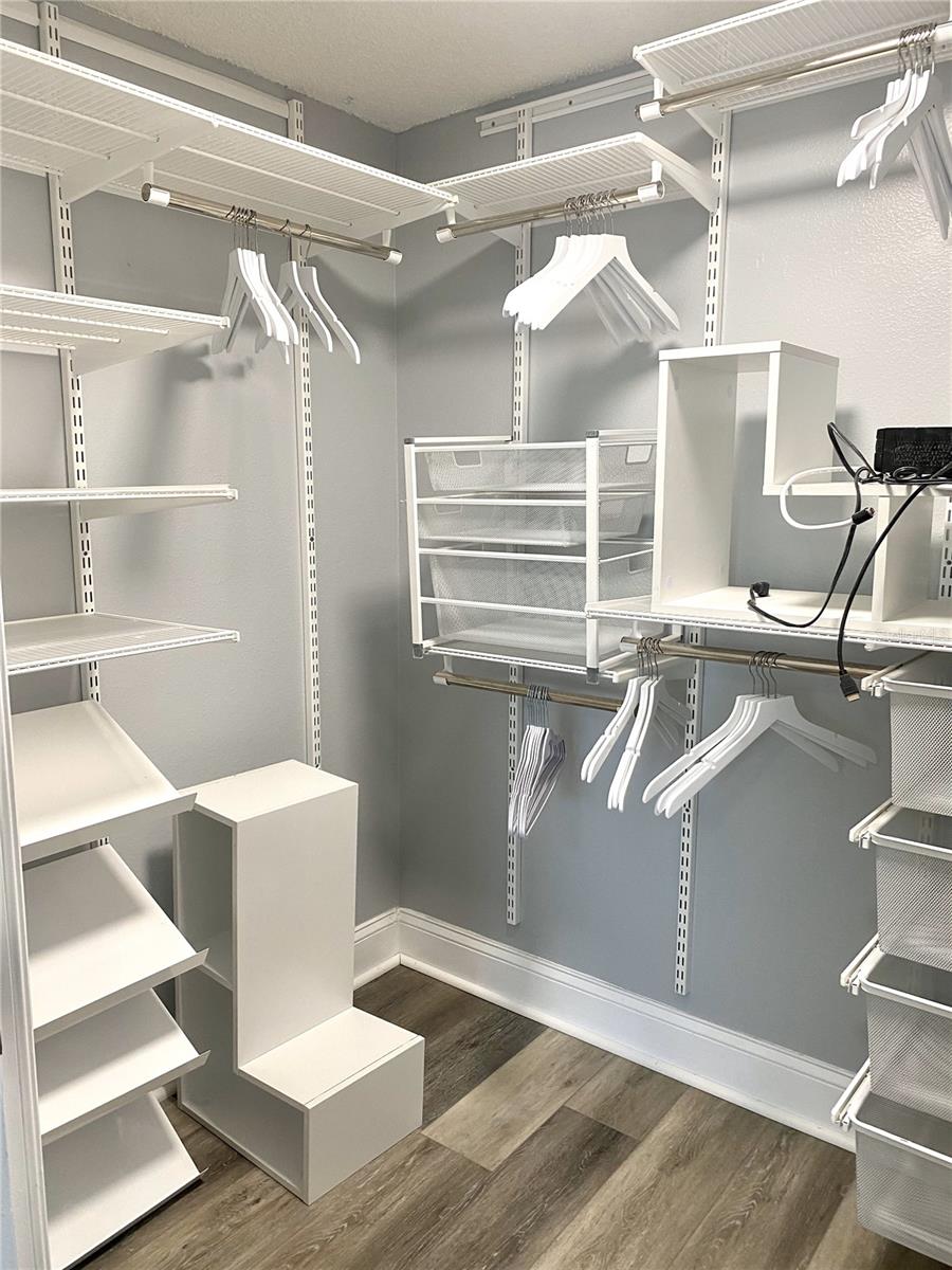 Image 9 of 35 For 2400 Feather Sound Drive 534