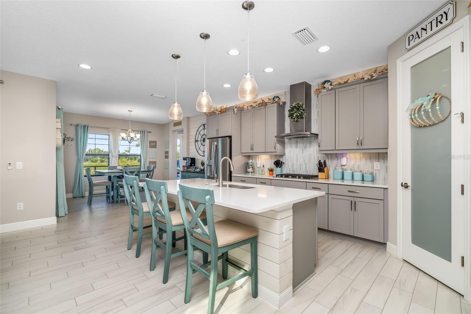 Image 11 of 56 For 8213 Carrhill Place