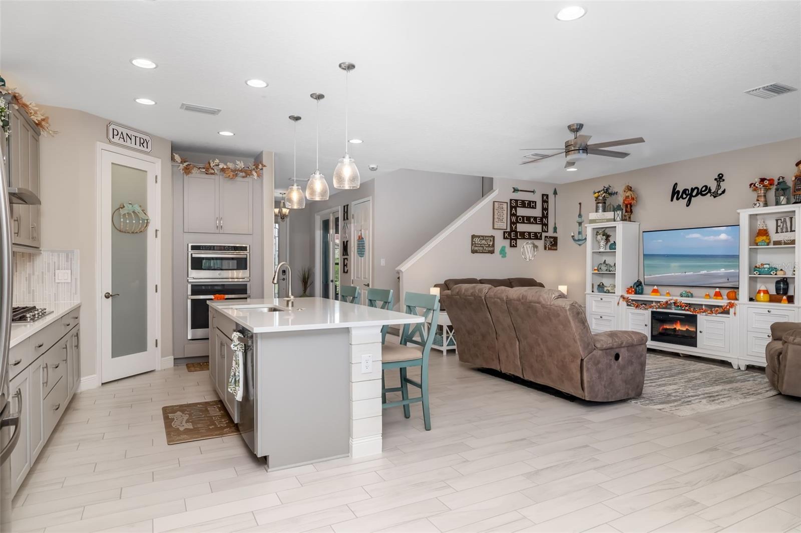 Image 13 of 56 For 8213 Carrhill Place