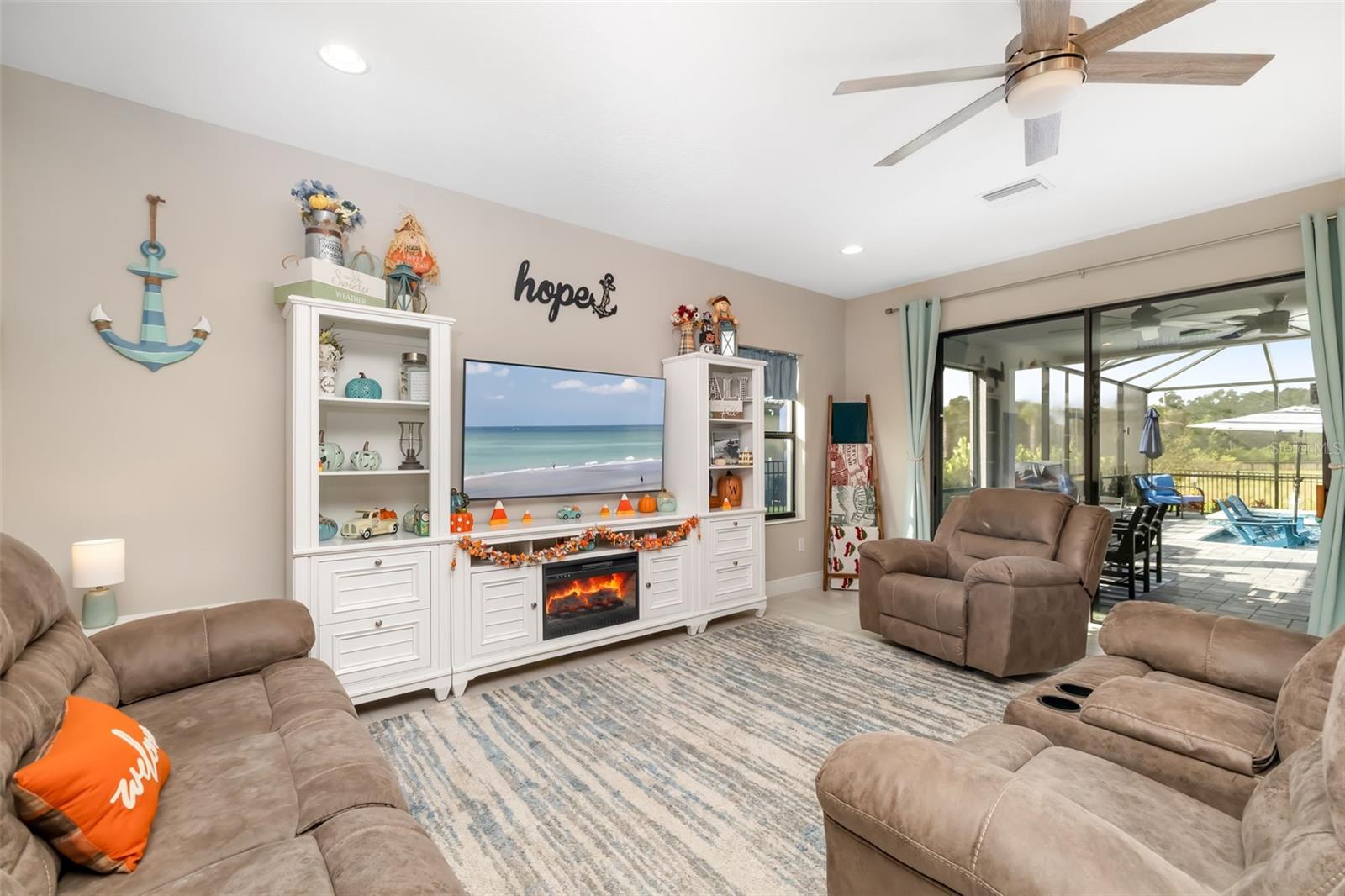Image 21 of 56 For 8213 Carrhill Place