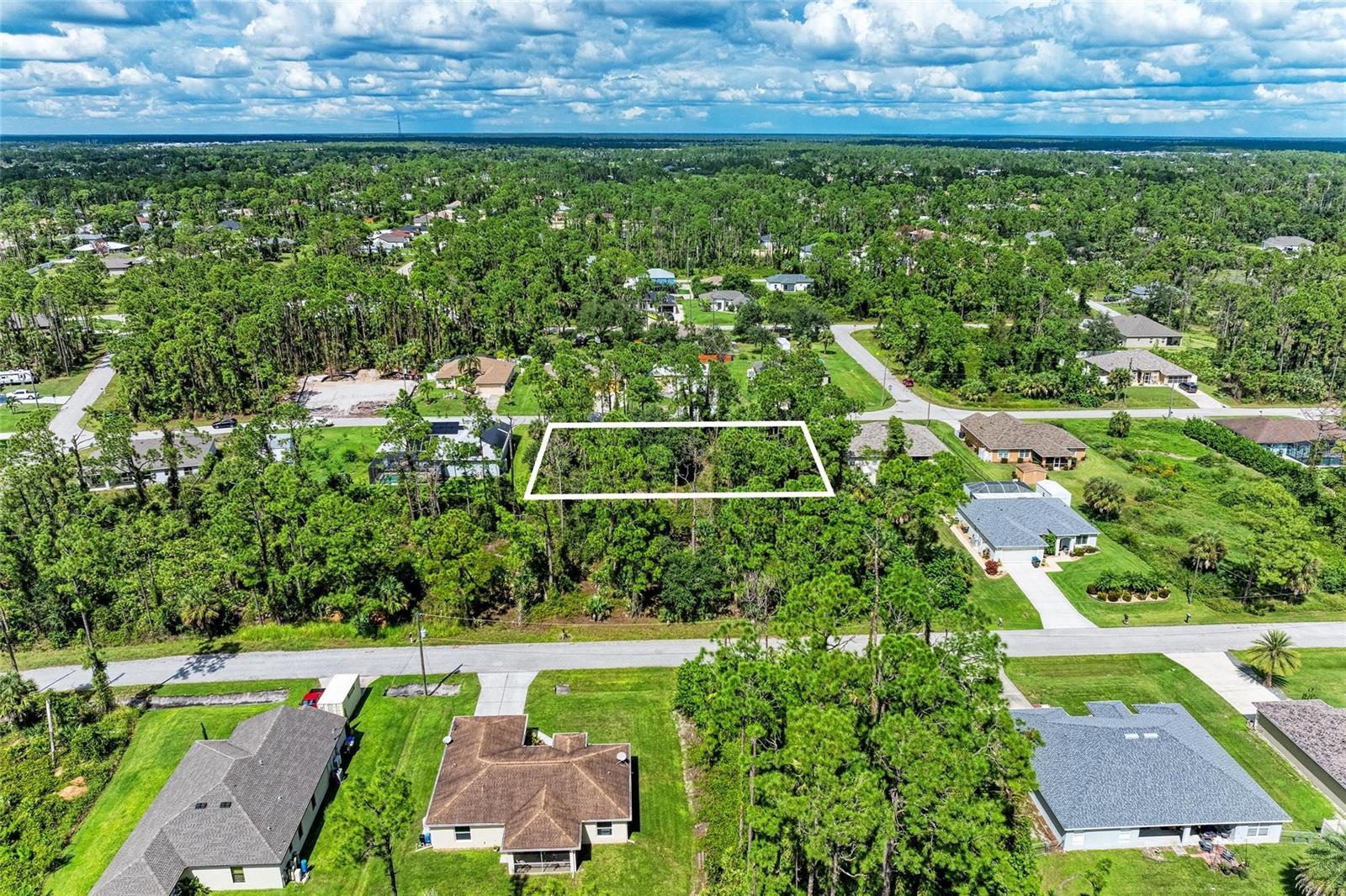 Image 2 of 100 For 1139164804, 1139164805 Foxglove Avenue Lot 4, Lot