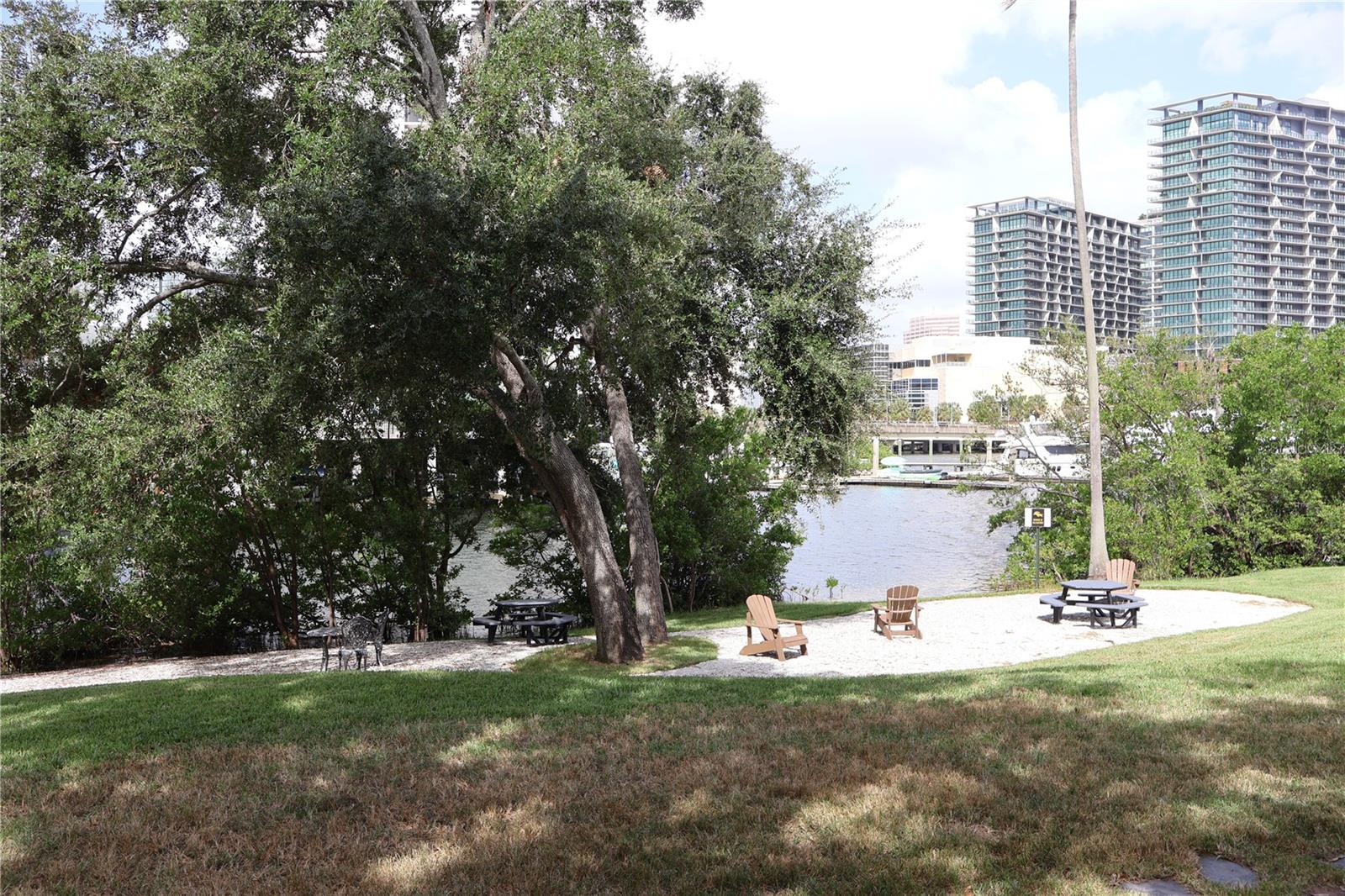 Image 28 of 35 For 601 Island Place Way