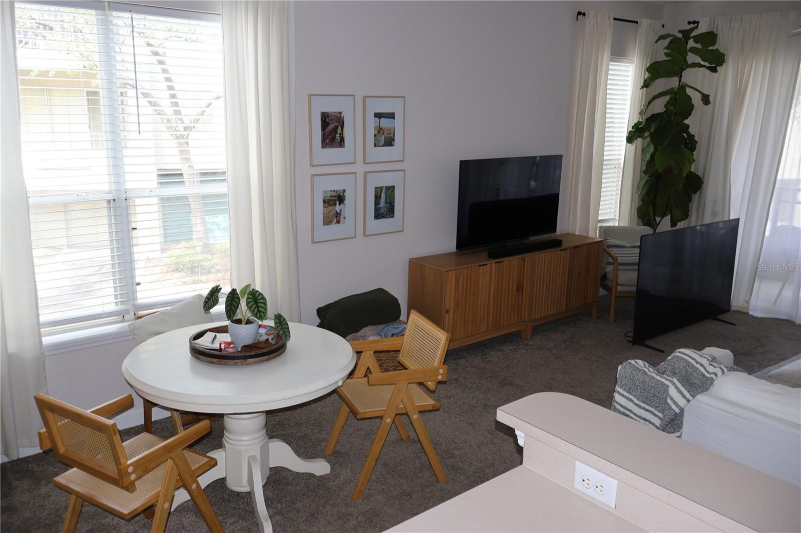 Image 6 of 35 For 601 Island Place Way