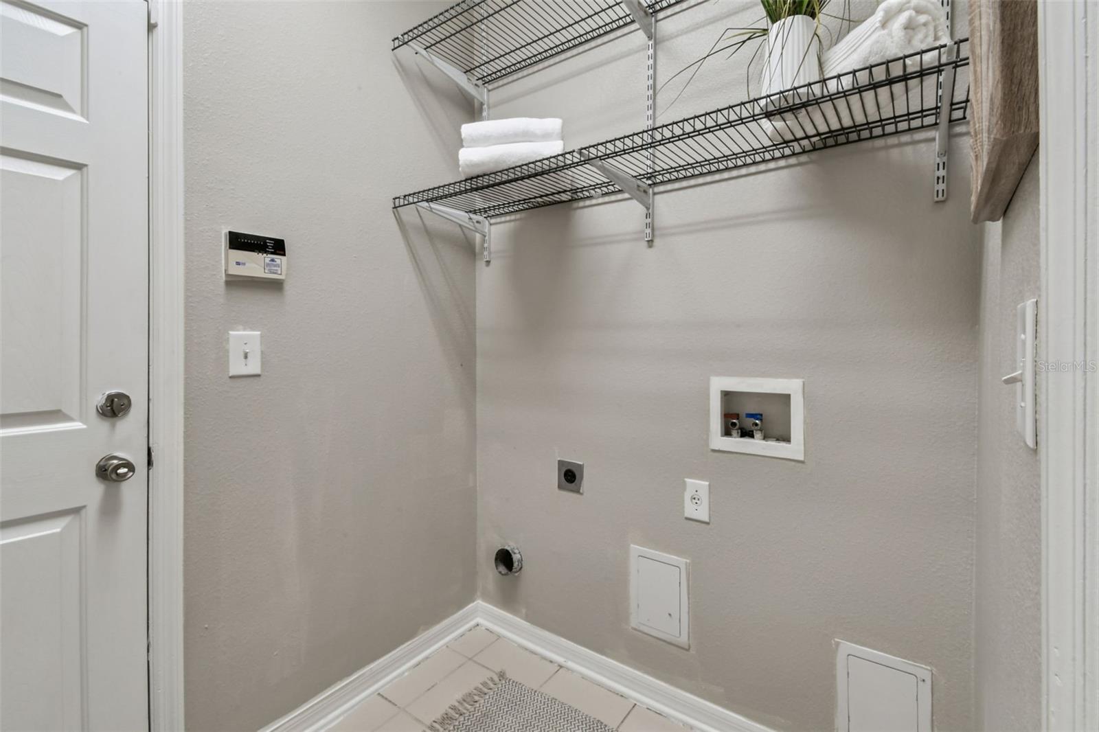 Image 23 of 64 For 31730 Spoonflower Circle