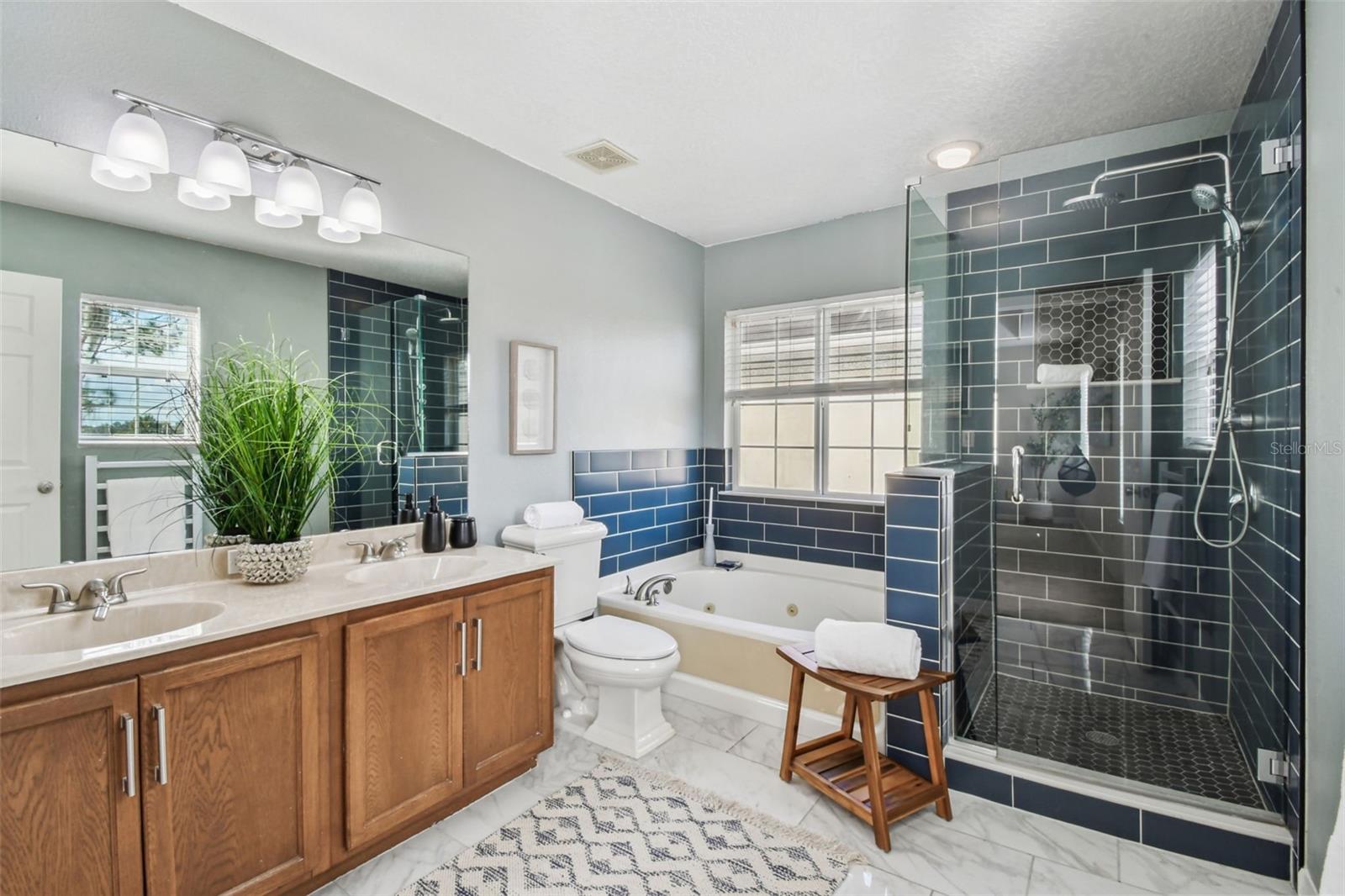 Image 43 of 64 For 31730 Spoonflower Circle