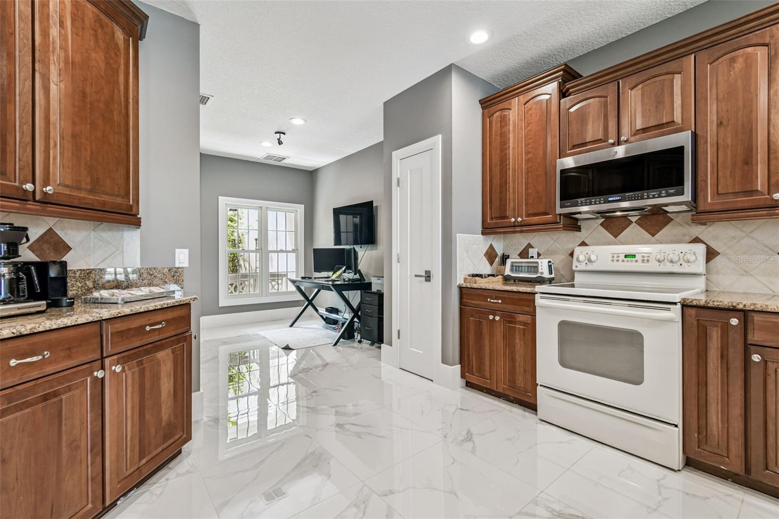 Image 11 of 89 For 3155 Lake Ellen Drive
