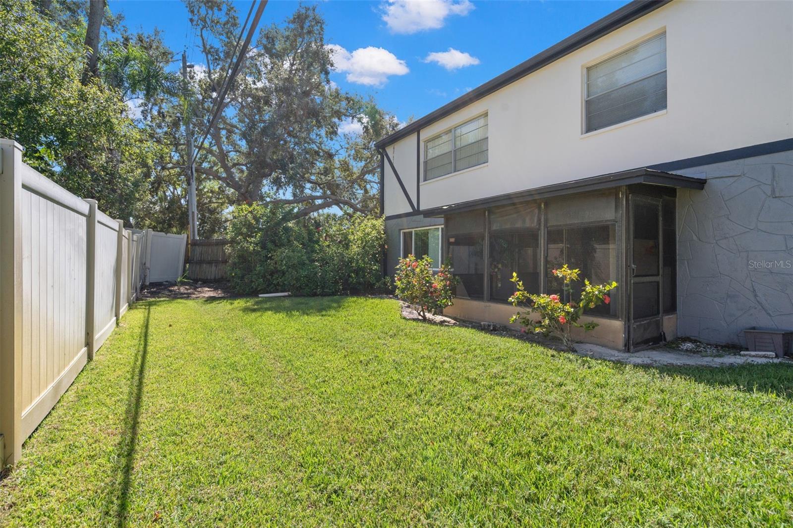 Image 13 of 27 For 1146 King Arthur Court 101