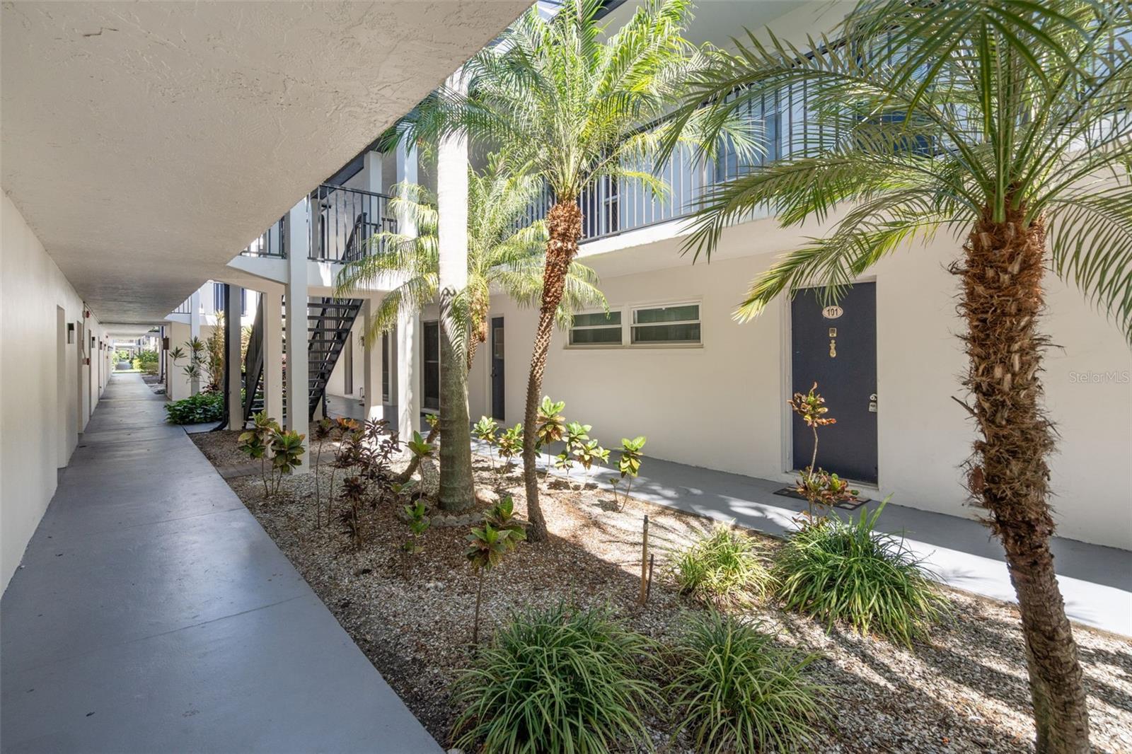 Image 14 of 27 For 1146 King Arthur Court 101