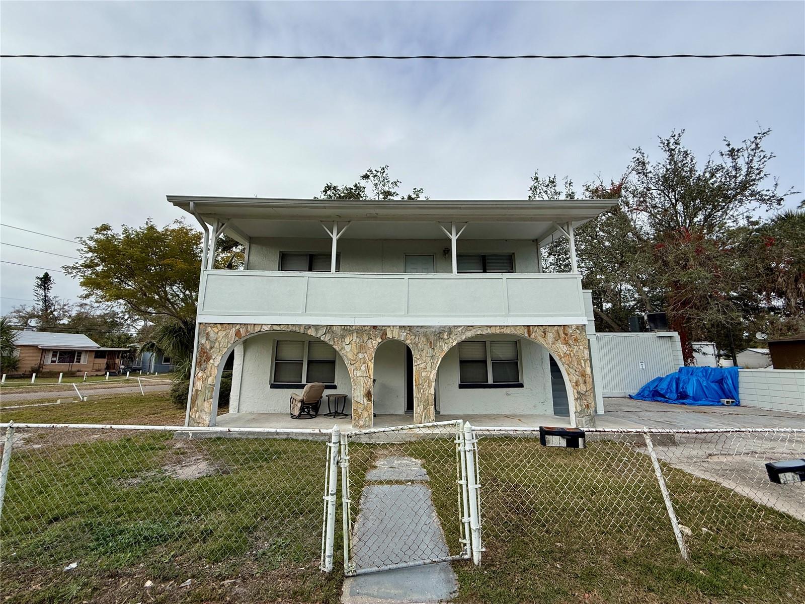 Image 11 of 12 For 691 Harbor Drive S Lower