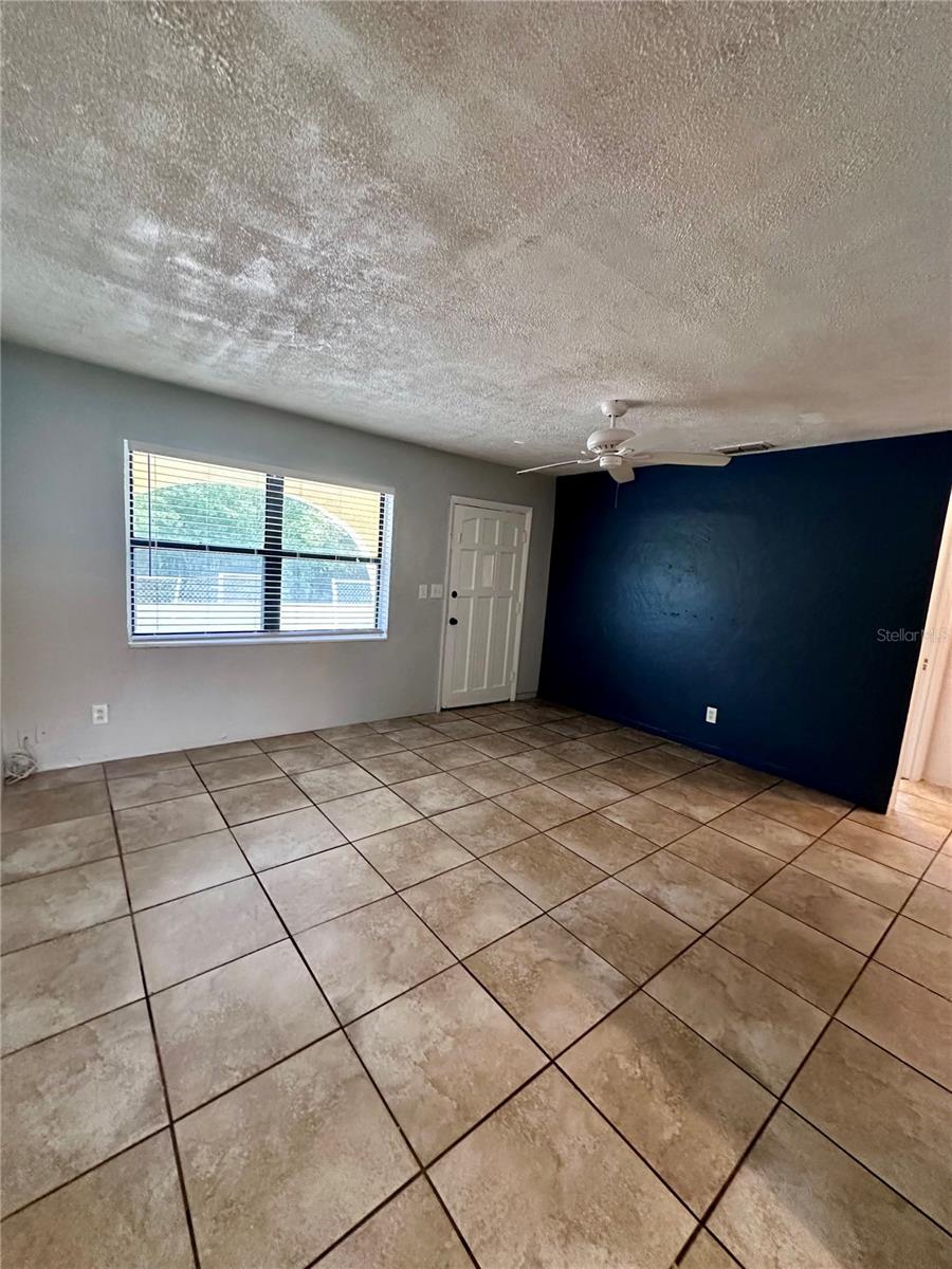 Image 3 of 12 For 691 Harbor Drive S Lower