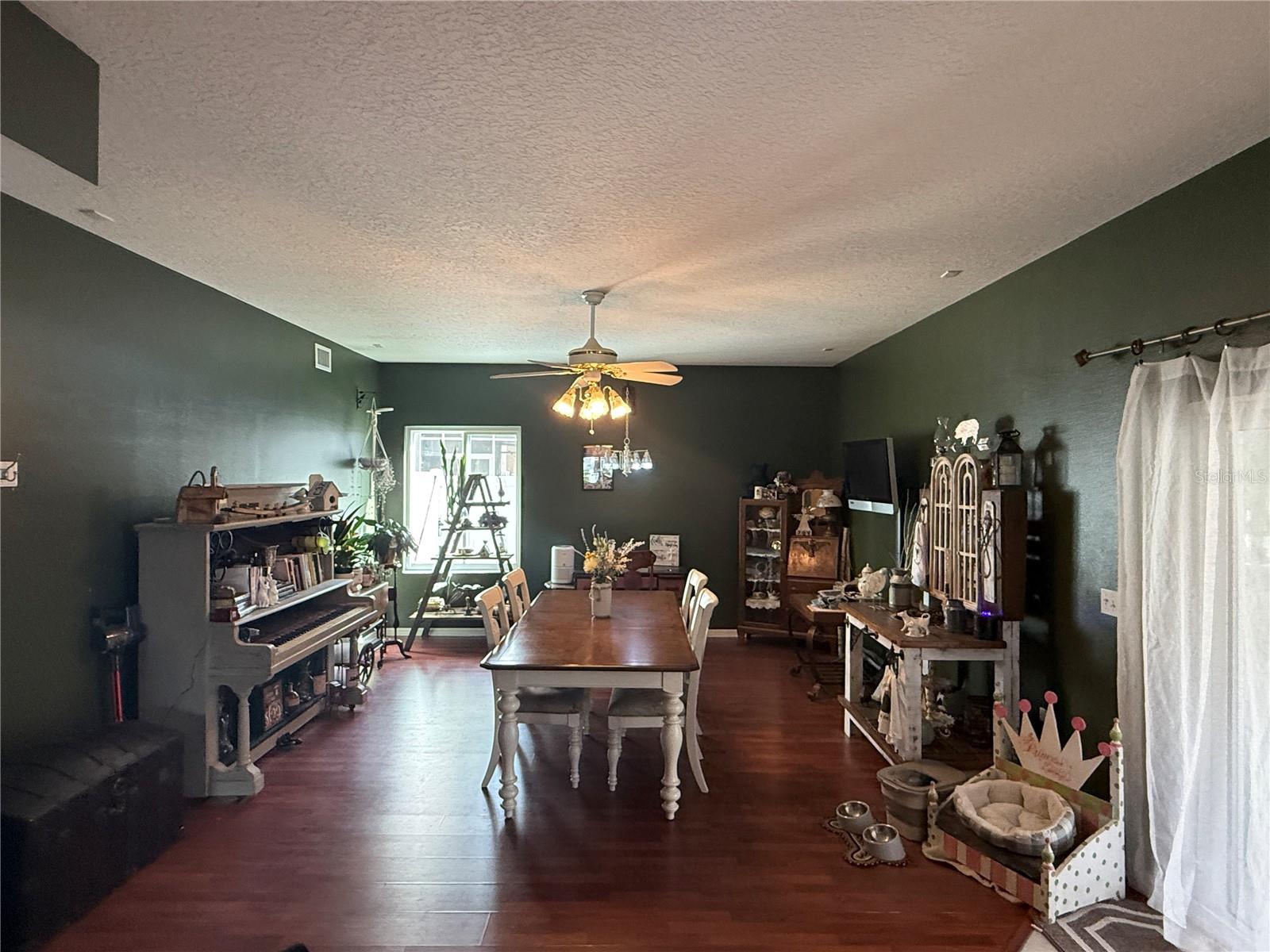 Image 13 of 43 For 1744 Mapleleaf Blvd