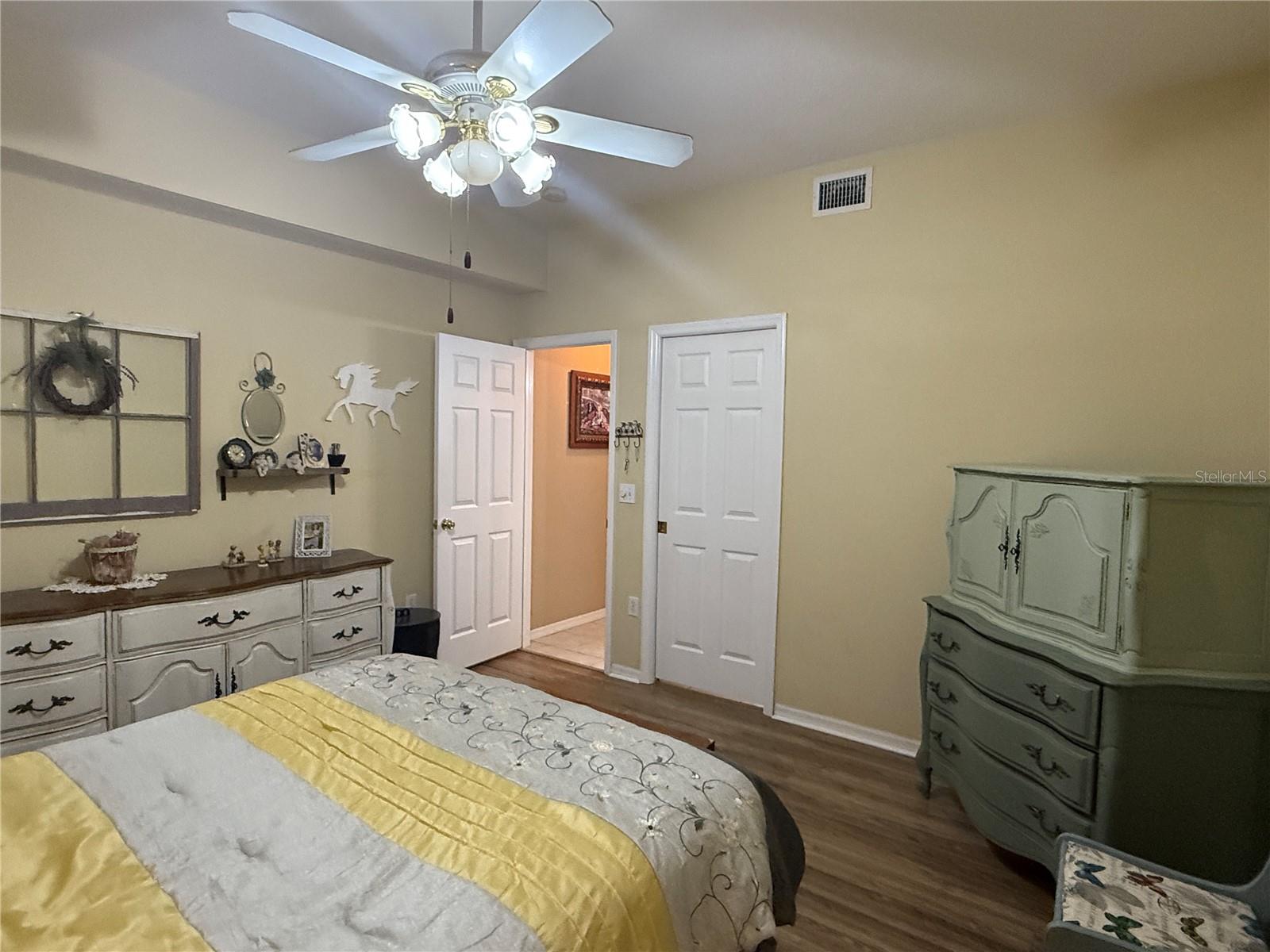 Image 18 of 43 For 1744 Mapleleaf Blvd