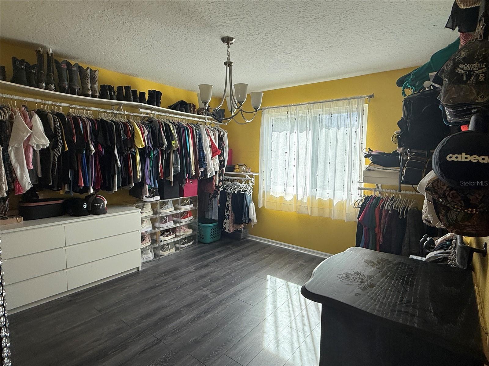 Image 21 of 43 For 1744 Mapleleaf Blvd