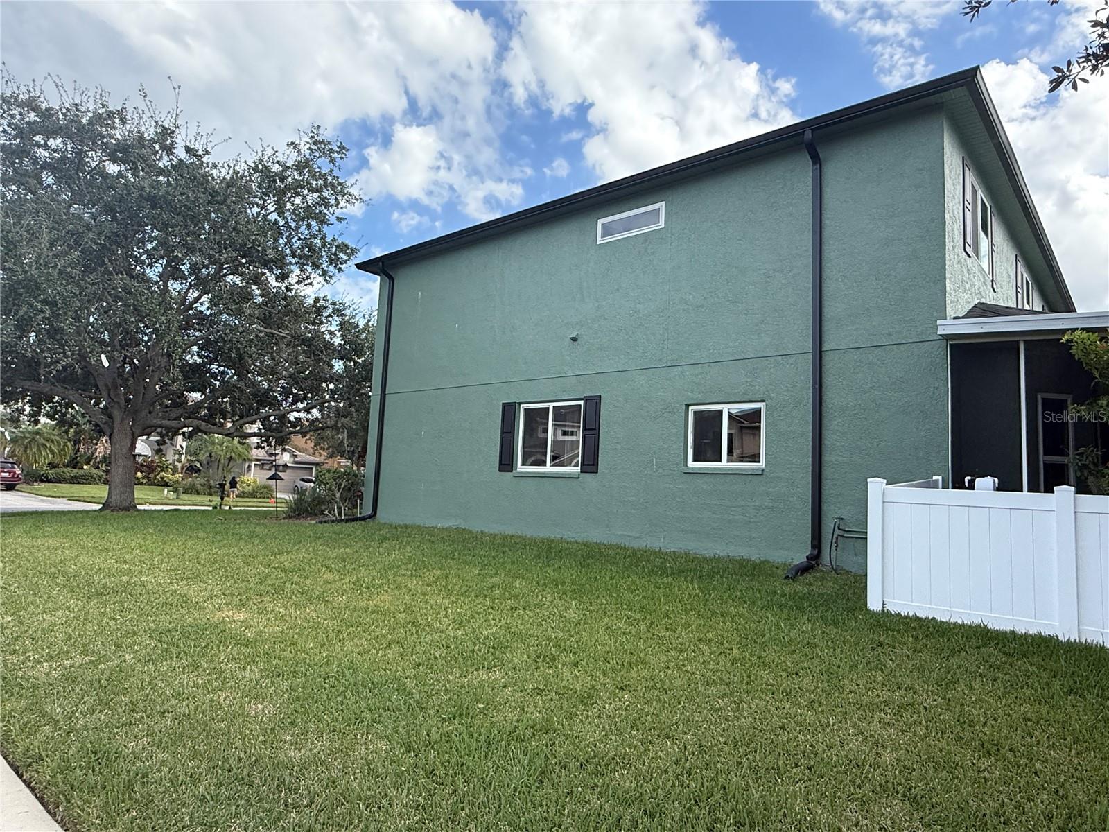 Image 39 of 43 For 1744 Mapleleaf Blvd