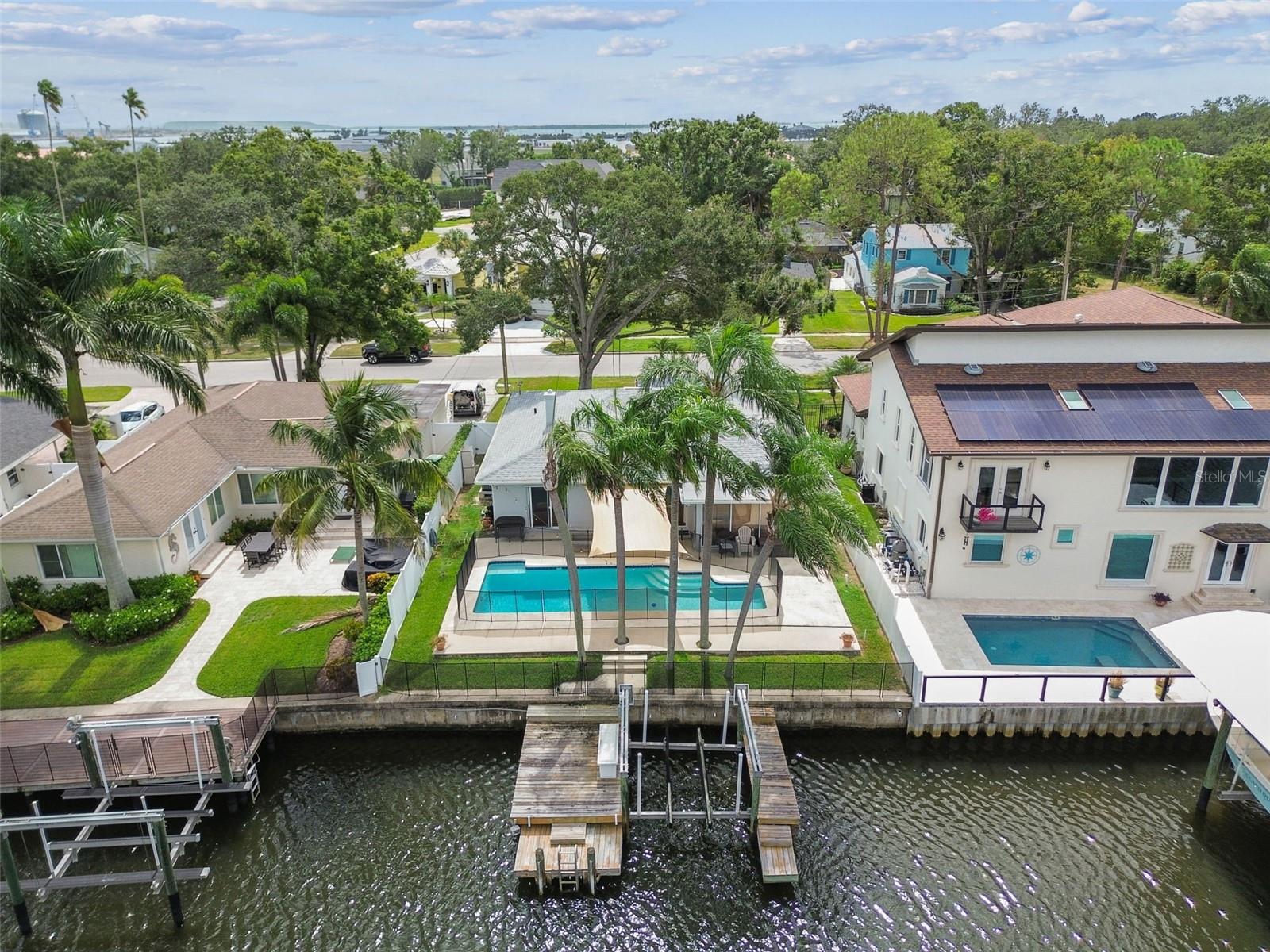 Details for 642 Geneva Place, TAMPA, FL 33606