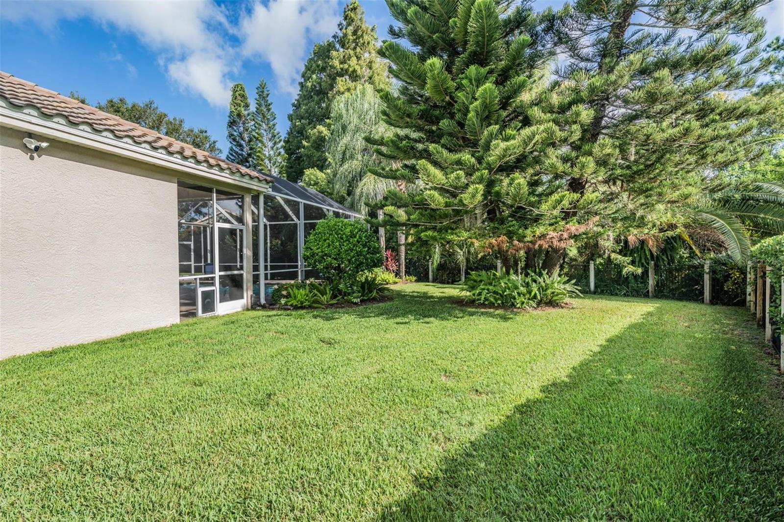 Image 38 of 72 For 12113 Clear Harbor Drive