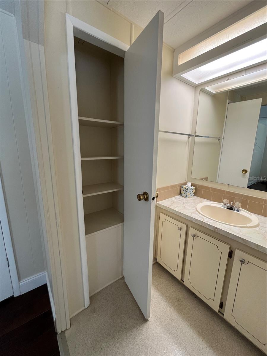Image 19 of 38 For 12100 Seminole Blvd  365