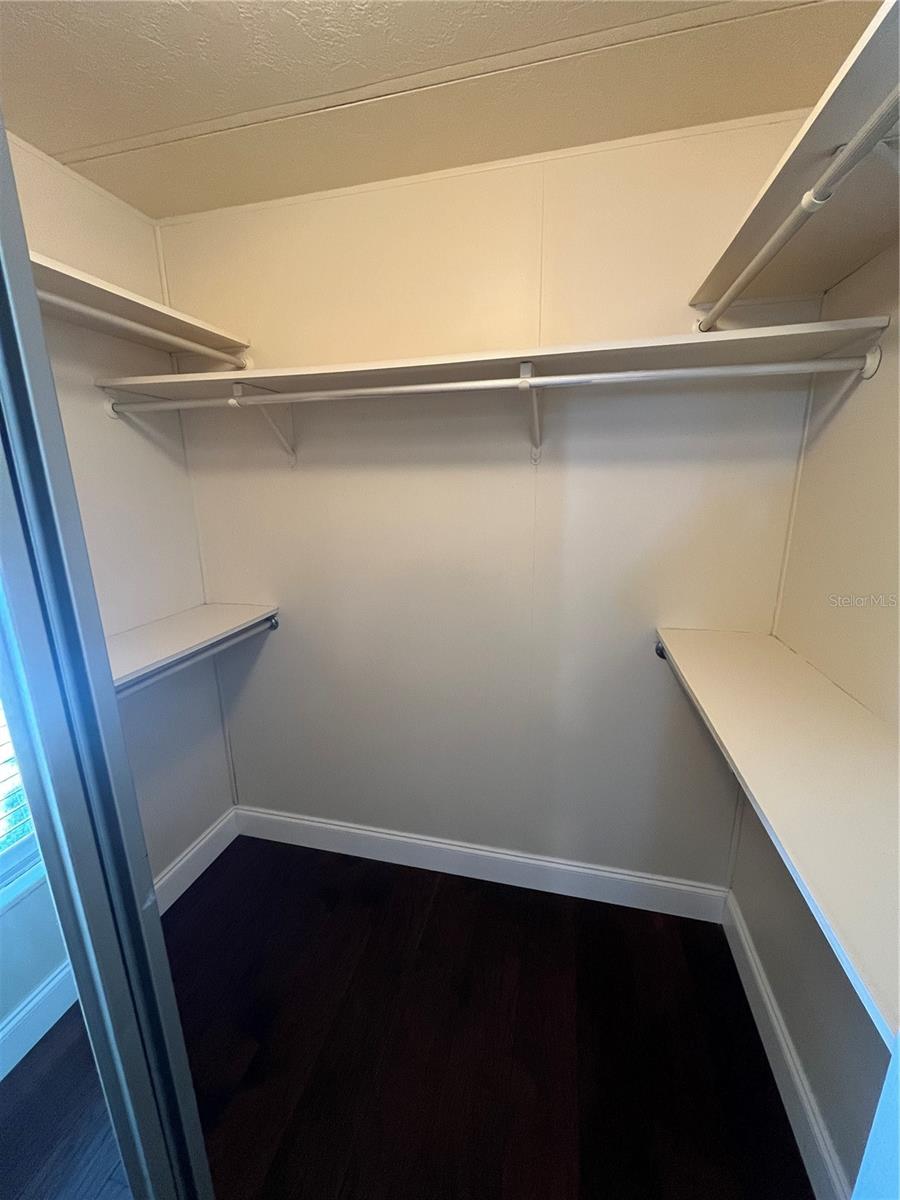 Image 20 of 38 For 12100 Seminole Blvd  365