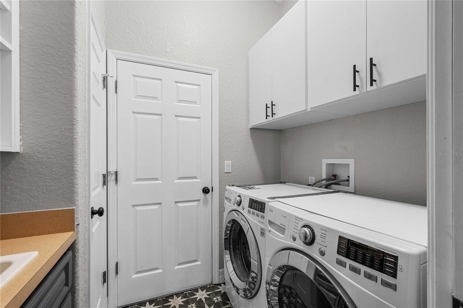 Image 10 of 17 For 12306 Woodlands Circle