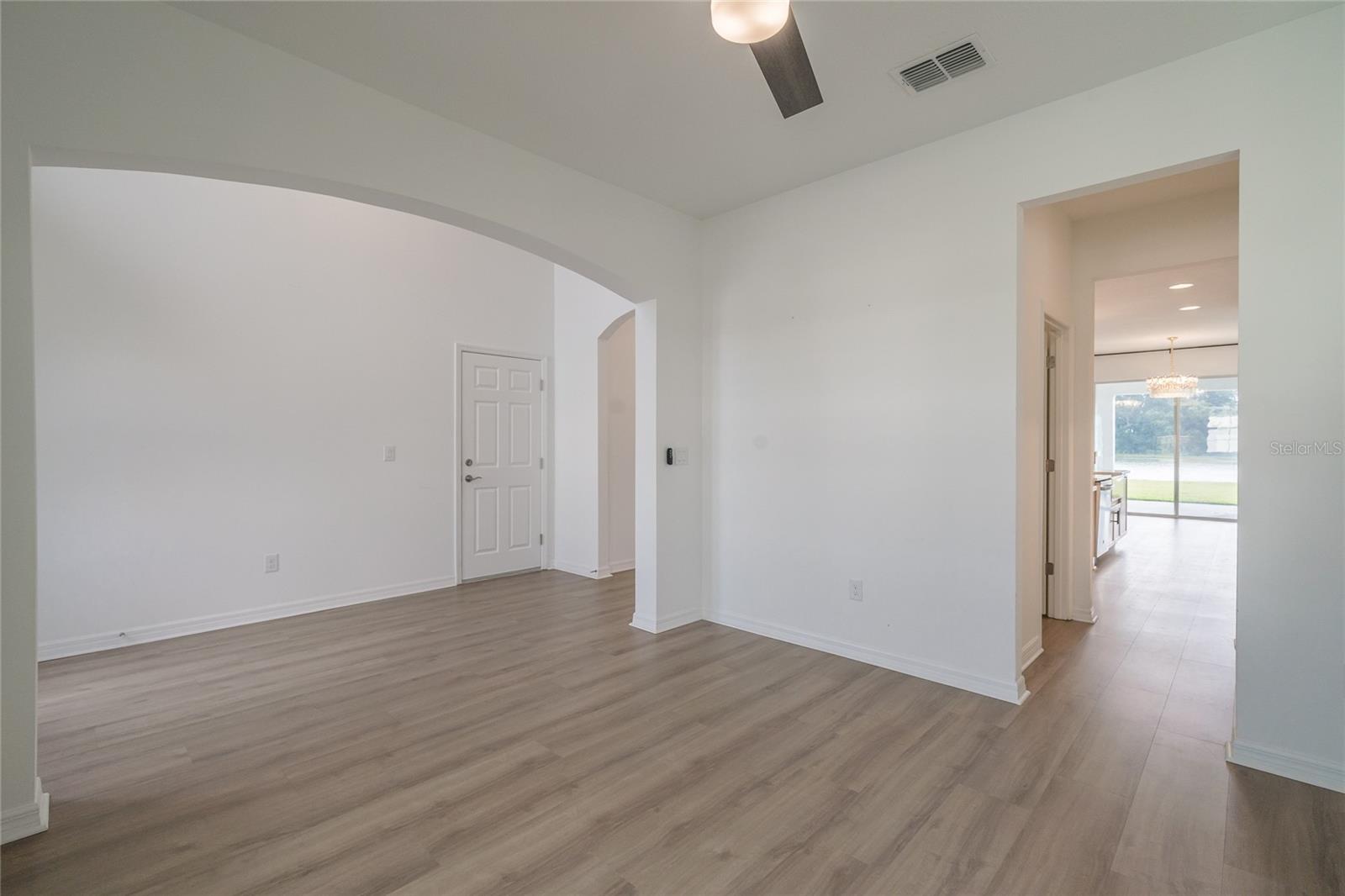 Image 13 of 67 For 10831 Sundrift Drive