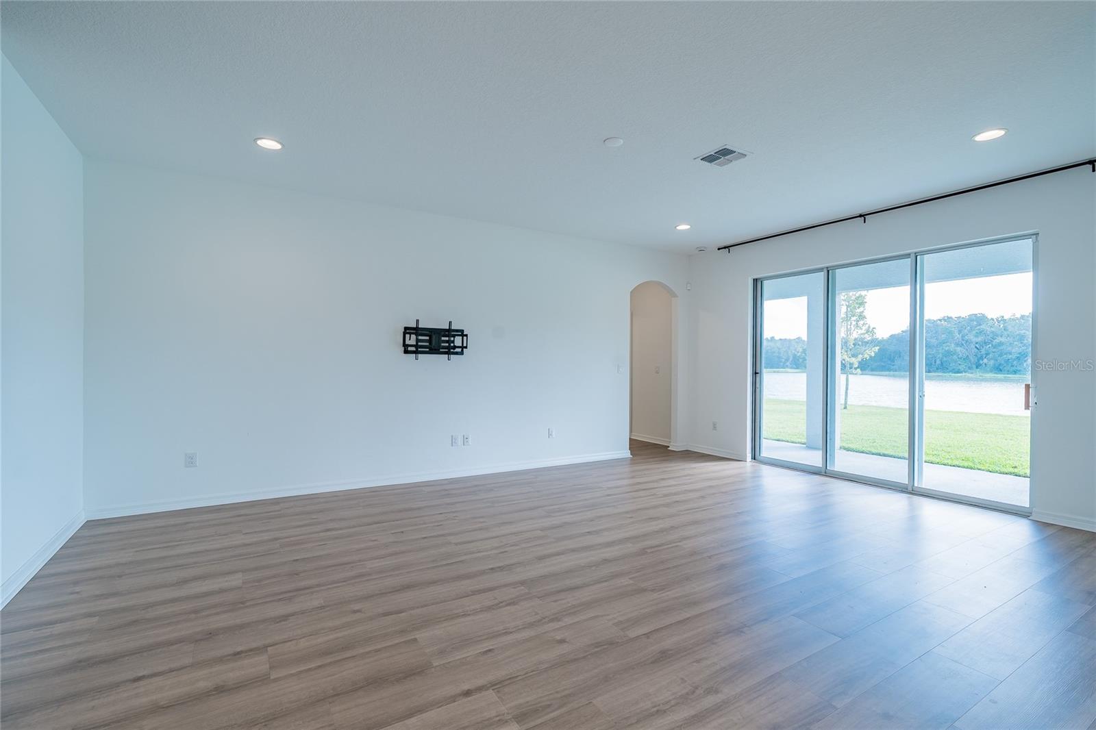 Image 18 of 67 For 10831 Sundrift Drive