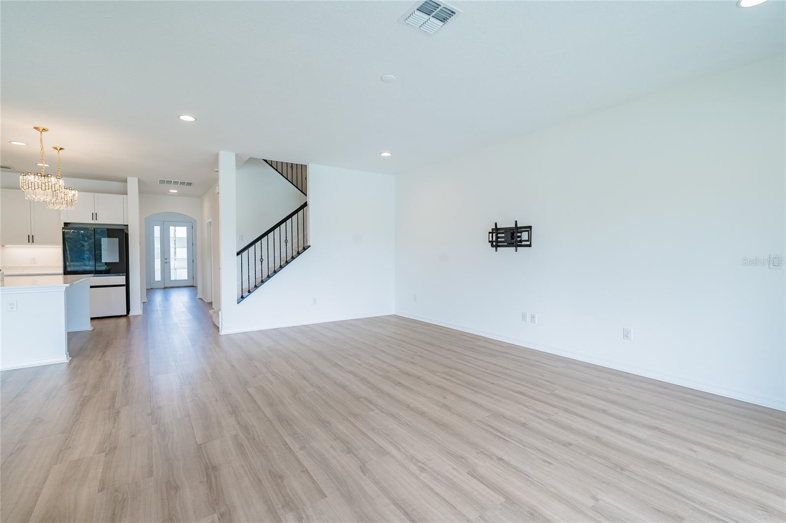 Image 19 of 67 For 10831 Sundrift Drive