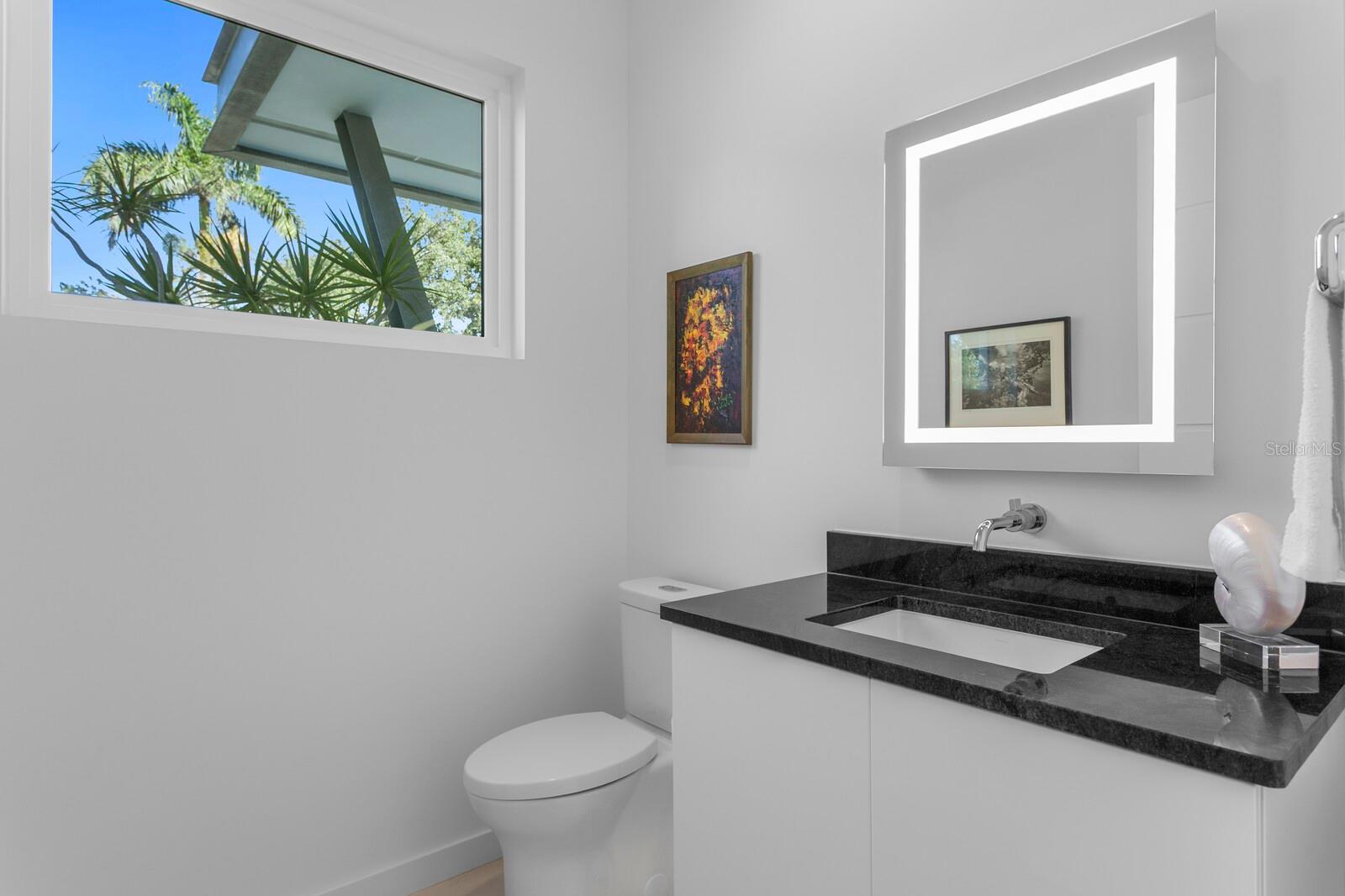 Image 18 of 70 For 720 16th Avenue Ne